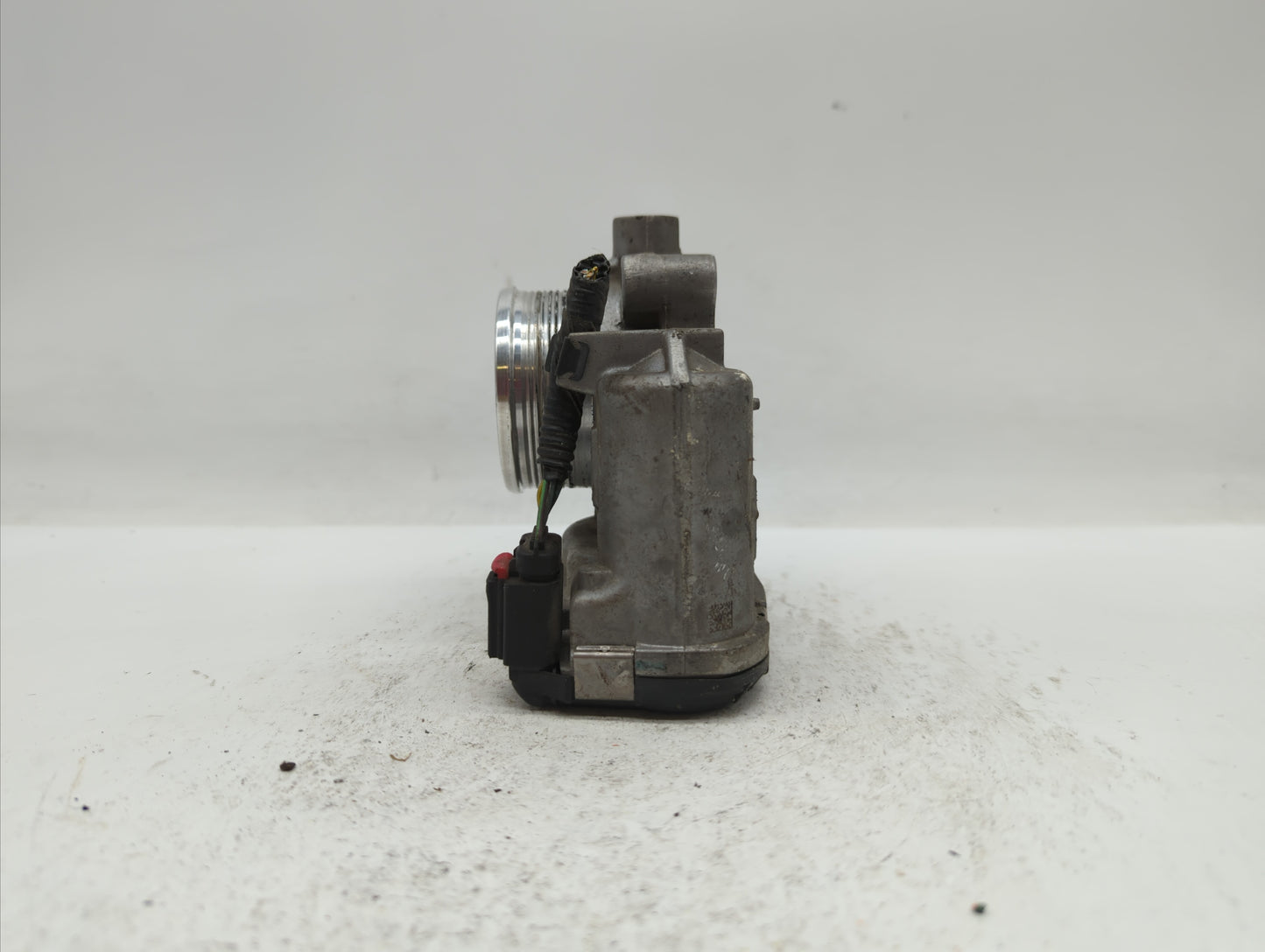 2014-2018 Ford Focus Throttle Body P/N:DS7E-9F991-BB Fits Fits 2014 2015 2016 2017 2018 2019 OEM Used Auto Parts - Oemusedau
