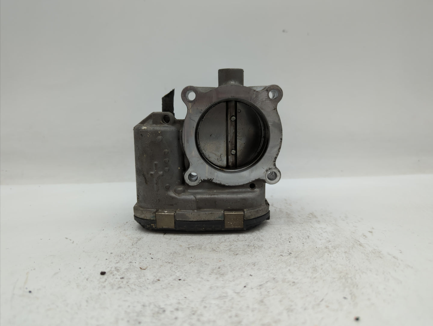 2014-2018 Ford Focus Throttle Body P/N:DS7E-9F991-BB Fits Fits 2014 2015 2016 2017 2018 2019 OEM Used Auto Parts - Oemusedau