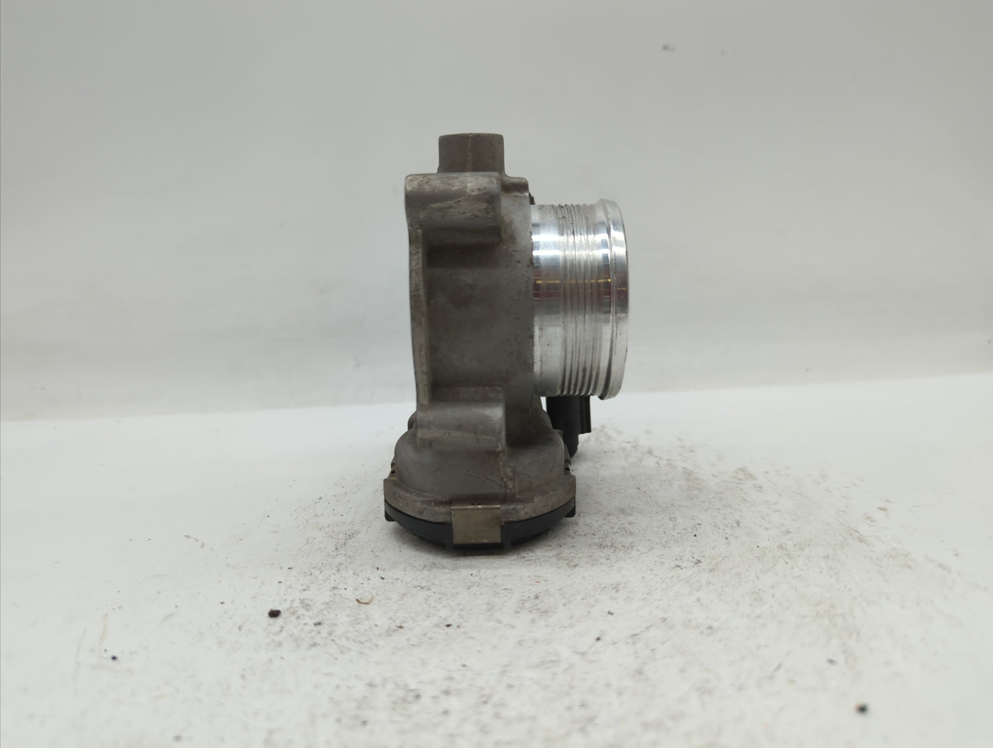 2014-2018 Ford Focus Throttle Body P/N:DS7E-9F991-BB Fits Fits 2014 2015 2016 2017 2018 2019 OEM Used Auto Parts - Oemusedau