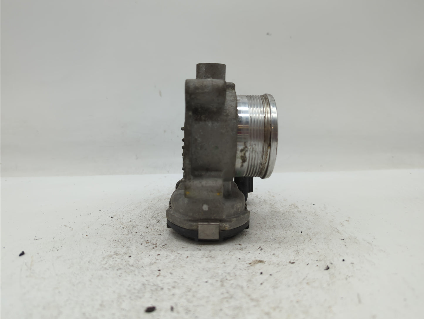 2014-2018 Ford Focus Throttle Body P/N:DS7E-9F991-BB Fits Fits 2014 2015 2016 2017 2018 2019 OEM Used Auto Parts - Oemusedau