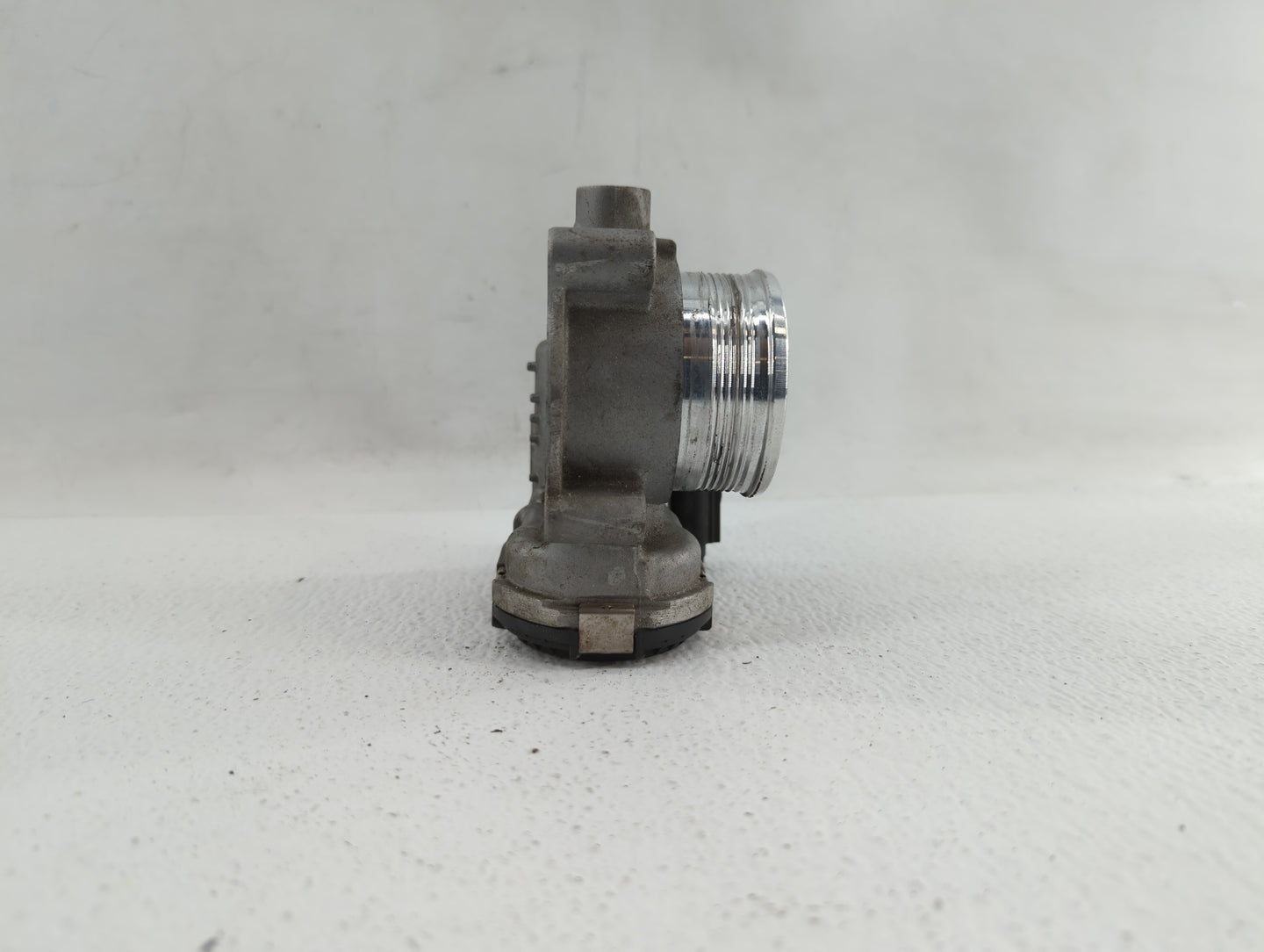 2014-2018 Ford Focus Throttle Body P/N:DS7E-9F991-BB Fits Fits 2014 2015 2016 2017 2018 2019 OEM Used Auto Parts - Oemusedau