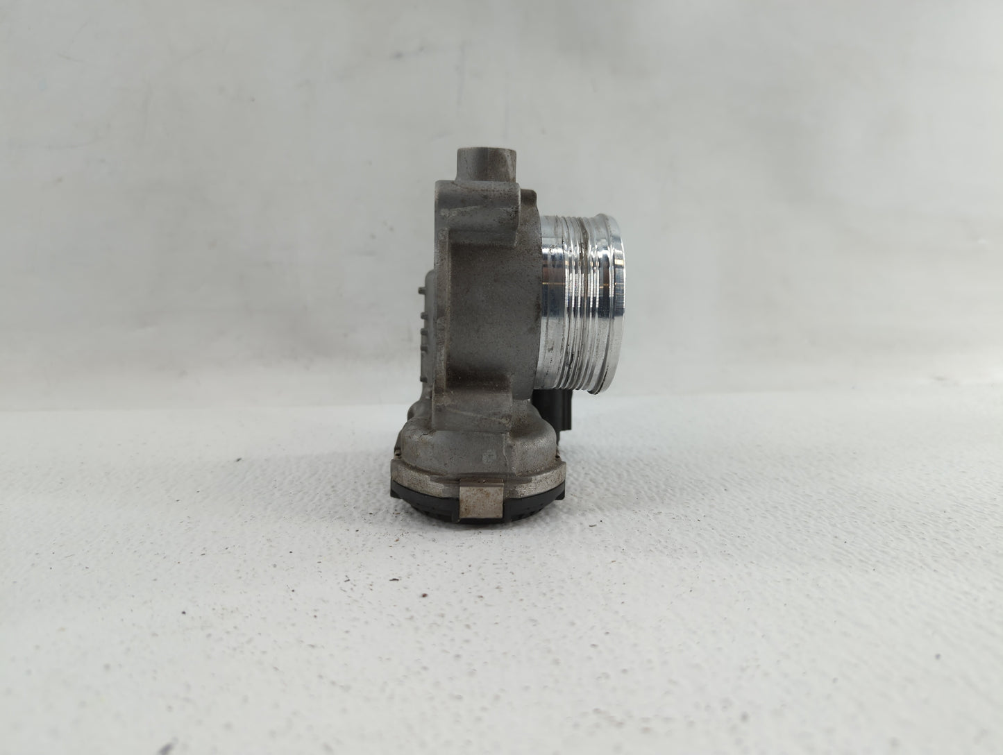 2014-2018 Ford Focus Throttle Body P/N:DS7E-9F991-BB Fits Fits 2014 2015 2016 2017 2018 2019 OEM Used Auto Parts - Oemusedau