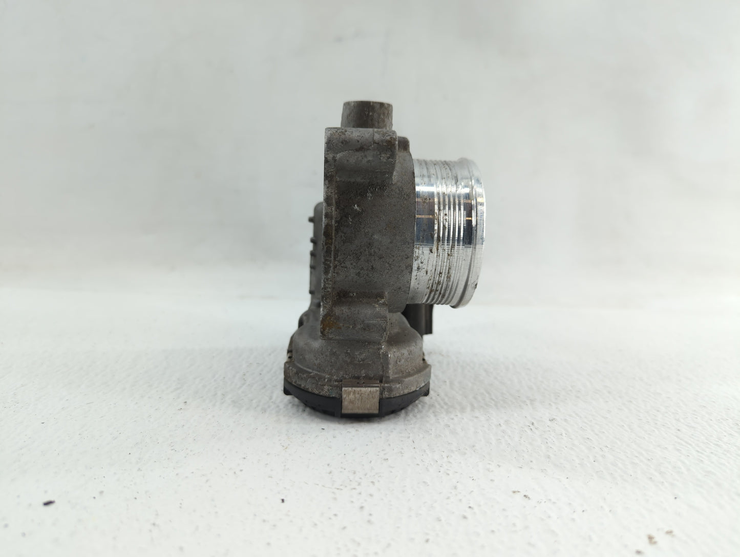 2014-2018 Ford Focus Throttle Body P/N:DS7E-9F991-BB Fits Fits 2014 2015 2016 2017 2018 2019 OEM Used Auto Parts - Oemusedau