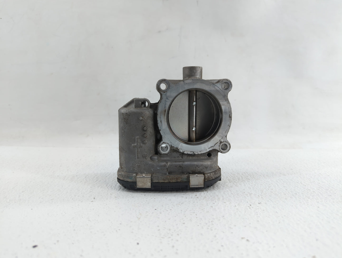 2014-2018 Ford Focus Throttle Body P/N:DS7E-9F991-BB Fits Fits 2014 2015 2016 2017 2018 2019 OEM Used Auto Parts - Oemusedau