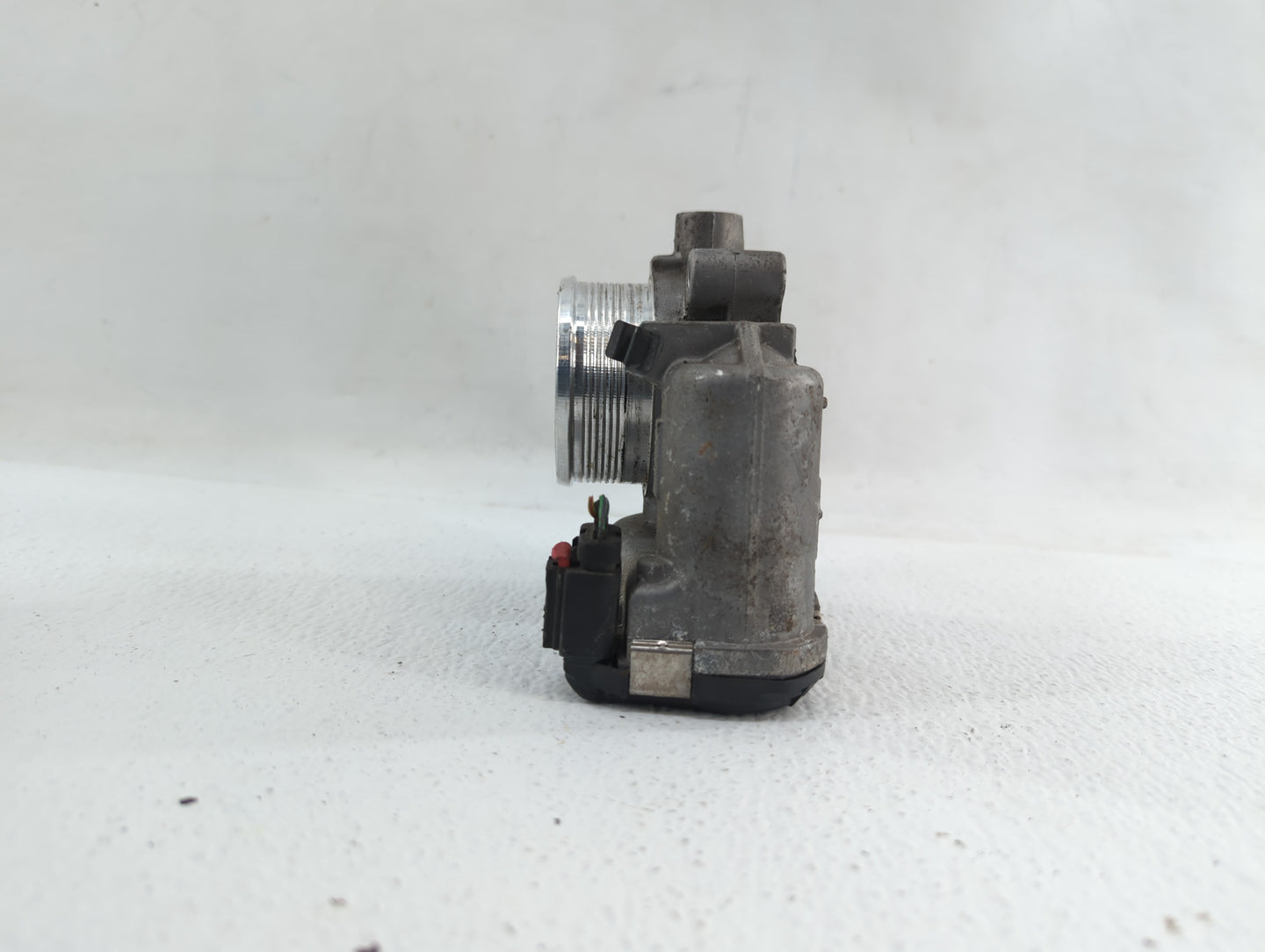 2014-2018 Ford Focus Throttle Body P/N:DS7E-9F991-BB Fits Fits 2014 2015 2016 2017 2018 2019 OEM Used Auto Parts - Oemusedau
