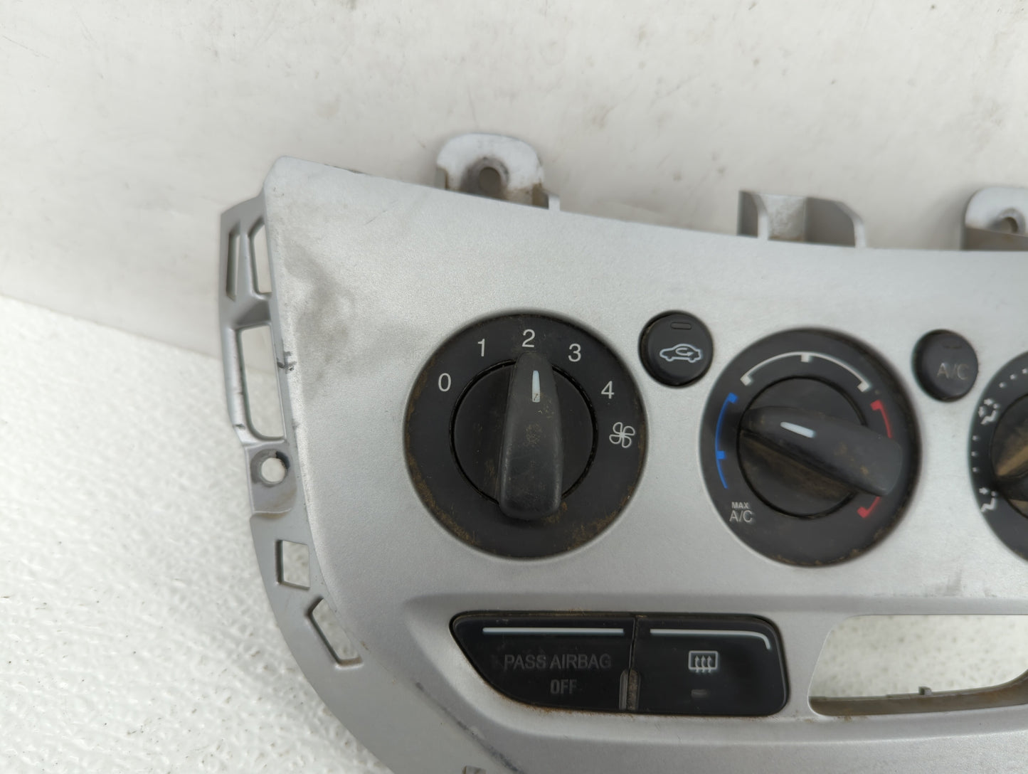 2013-2014 Ford Focus Climate Control Module Temperature AC/Heater Replacement P/N:E1062773 CM5T-19980-AF Fits Fits 2013 2014