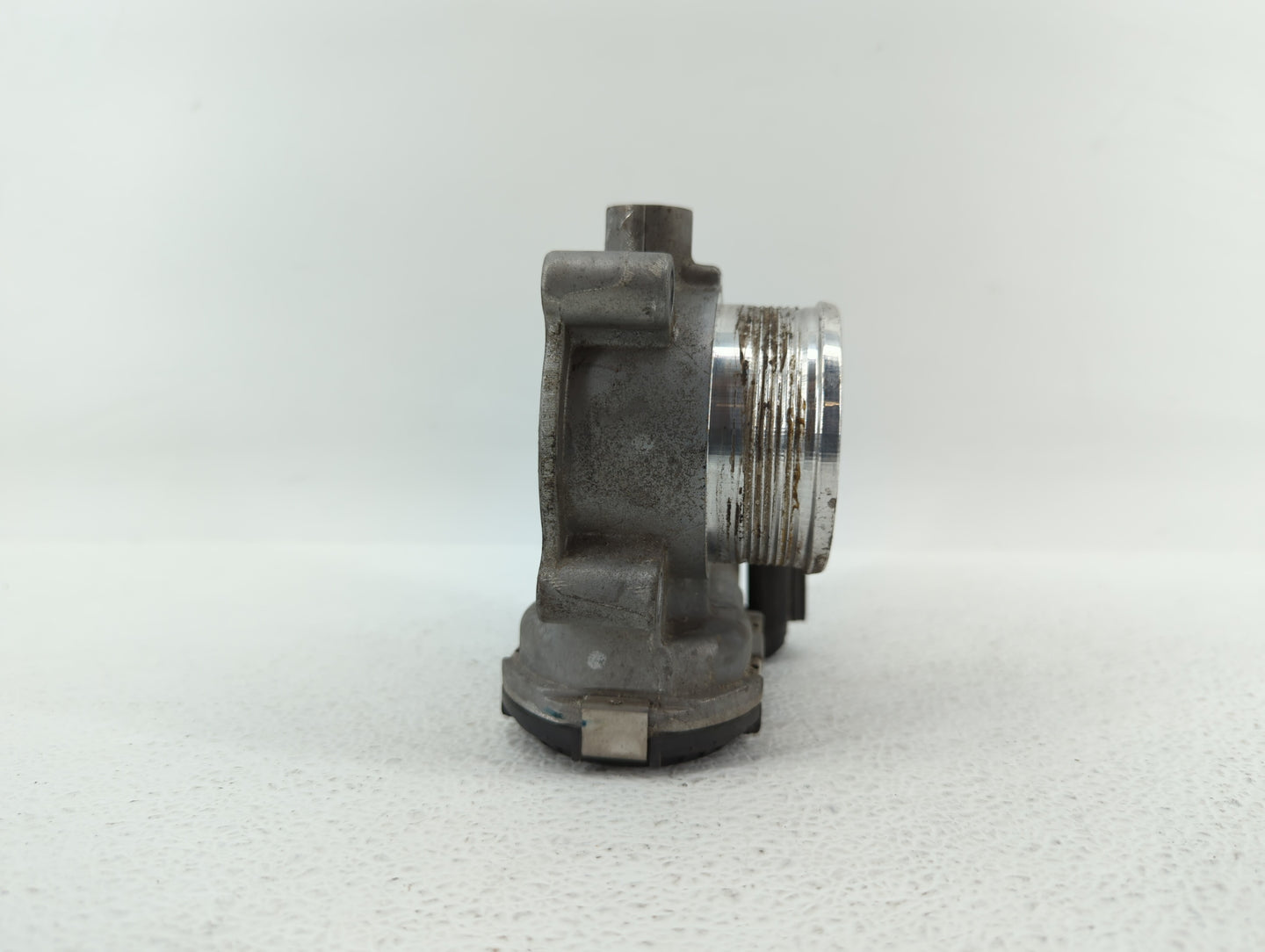 2014-2018 Ford Focus Throttle Body P/N:DS7E-9F991-BB Fits Fits 2014 2015 2016 2017 2018 2019 OEM Used Auto Parts - Oemusedau