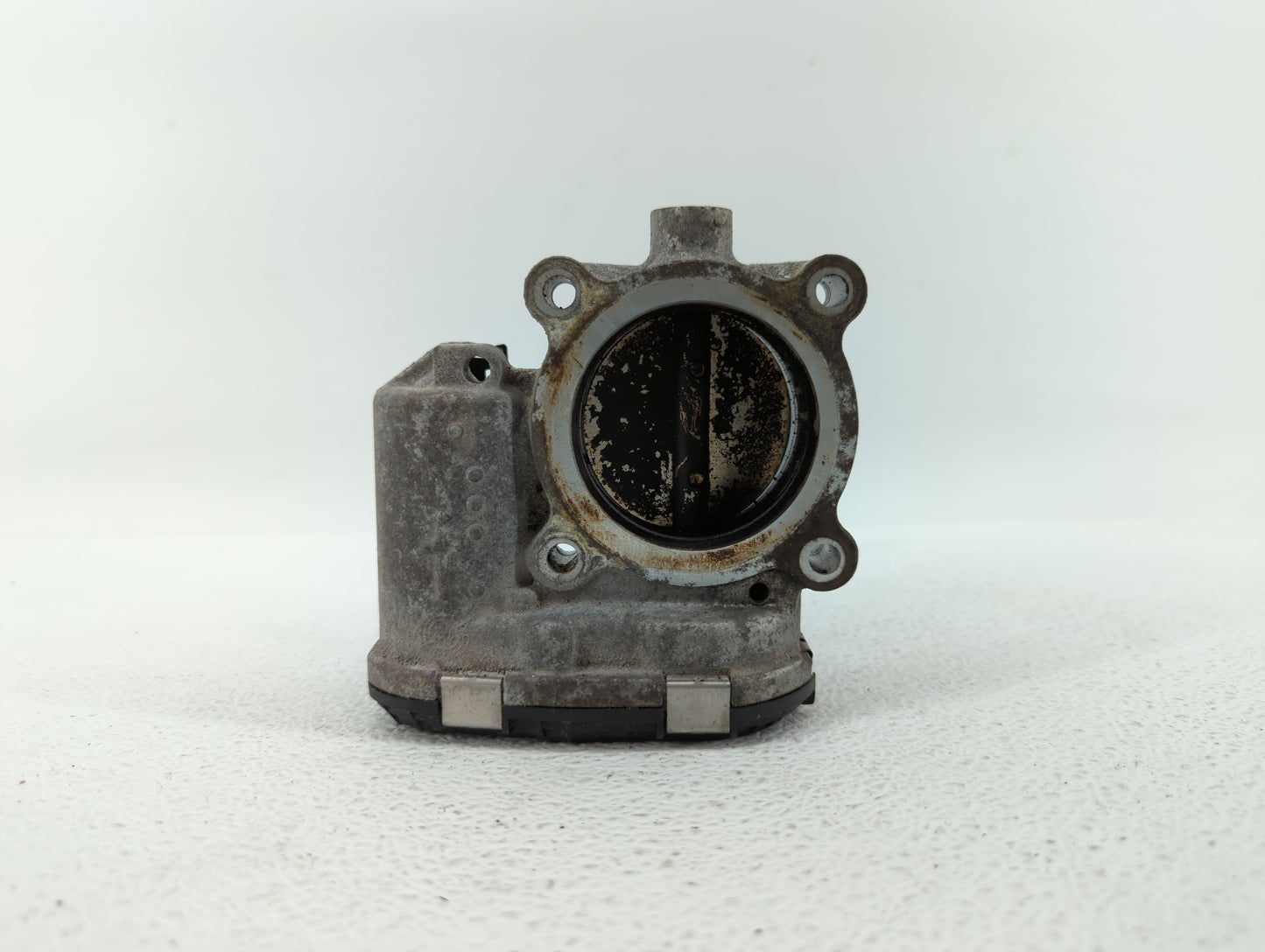 2014-2018 Ford Focus Throttle Body P/N:DS7E-9F991-BB Fits Fits 2014 2015 2016 2017 2018 2019 OEM Used Auto Parts - Oemusedau