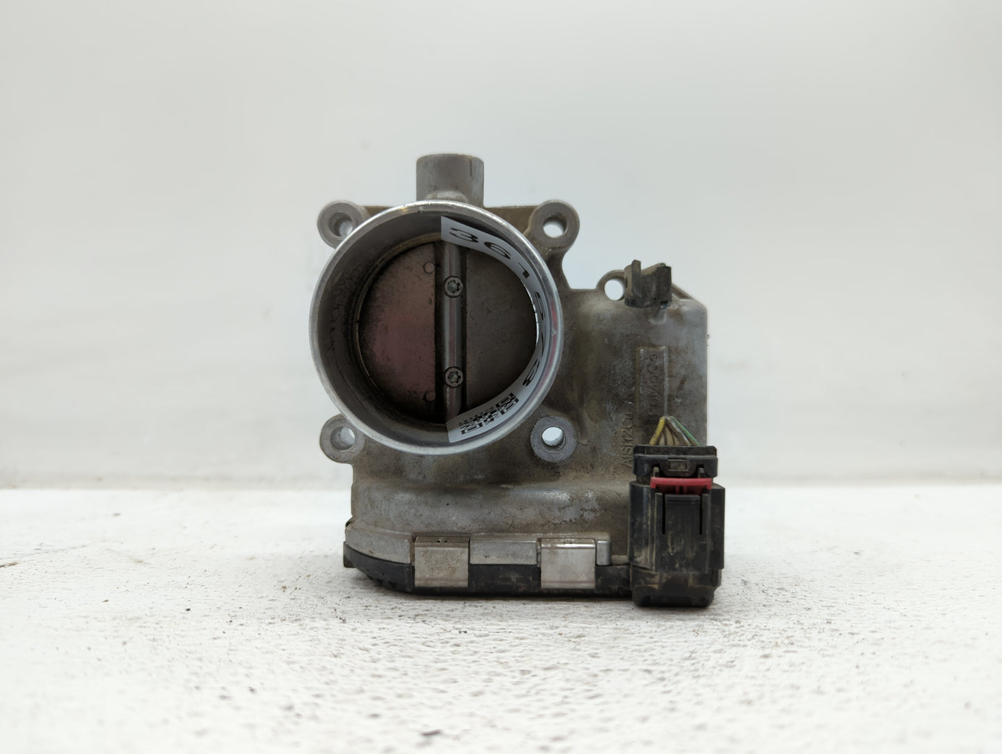 2014-2018 Ford Focus Throttle Body P/N:0 280 750 566 DS7E-9F991-BB Fits Fits 2014 2015 2016 2017 2018 2019 OEM Used Auto Par