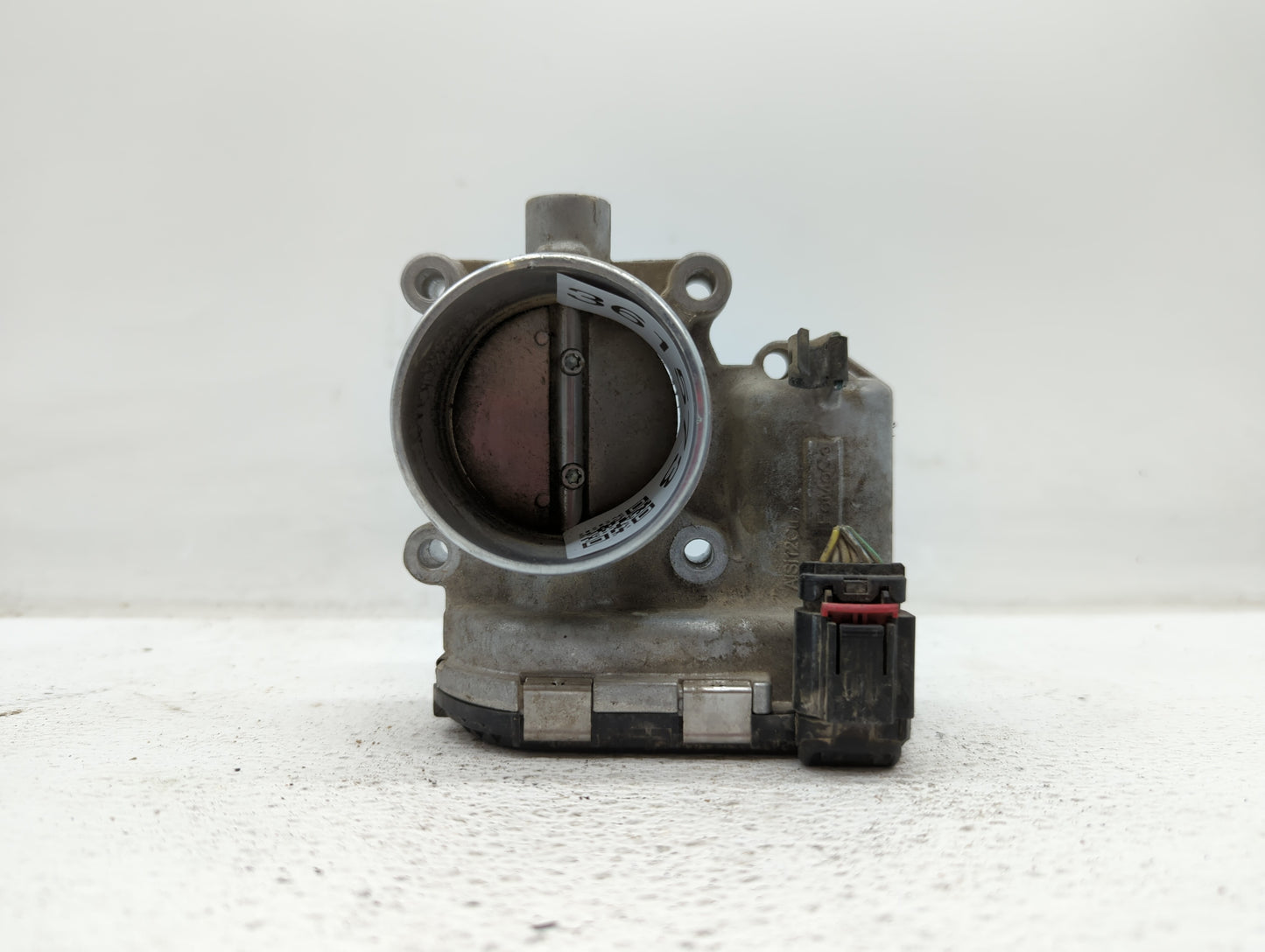2014-2018 Ford Focus Throttle Body P/N:0 280 750 566 DS7E-9F991-BB Fits Fits 2014 2015 2016 2017 2018 2019 OEM Used Auto Par