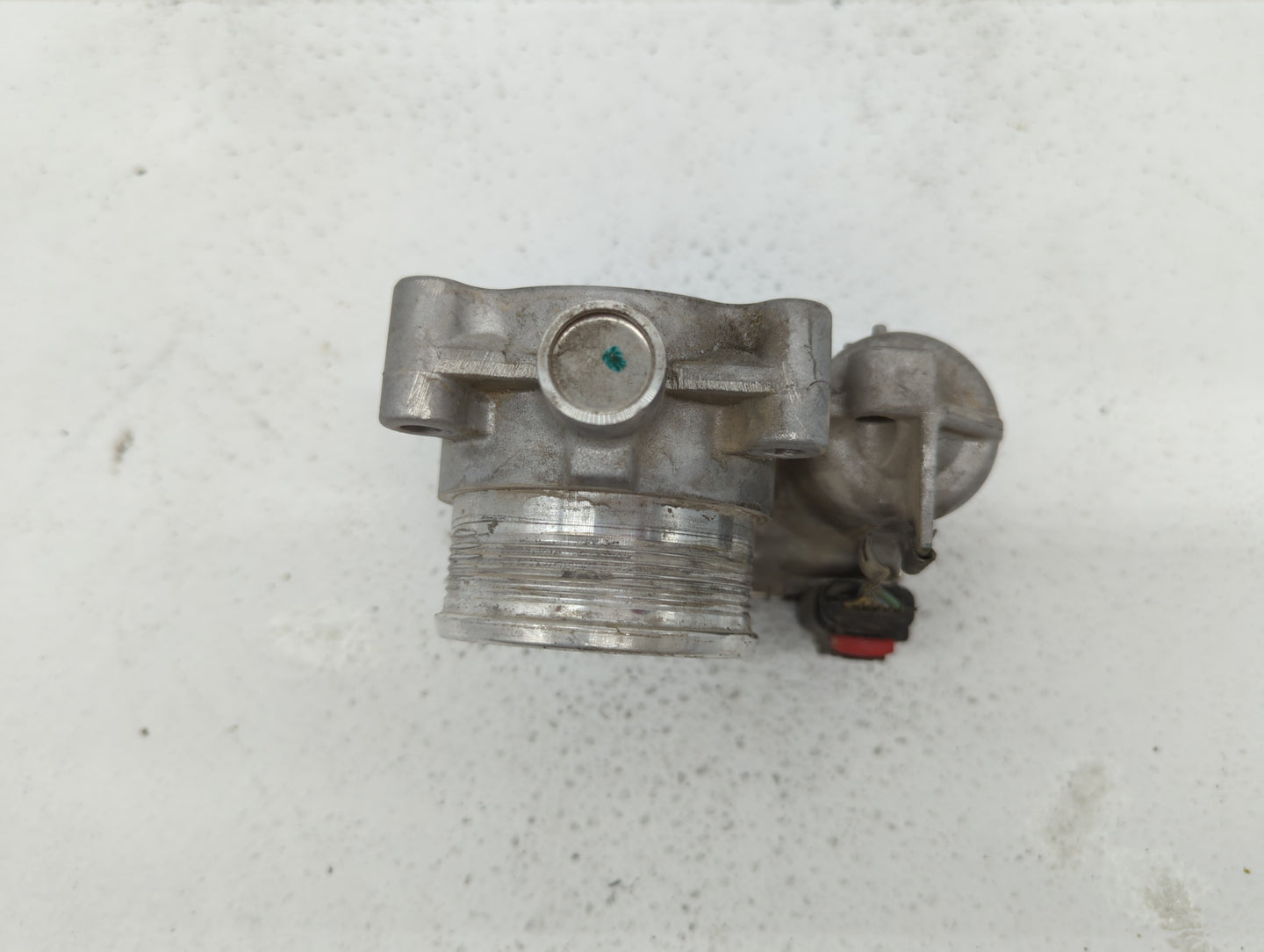 2014-2018 Ford Focus Throttle Body P/N:0 280 750 566 DS7E-9F991-BB Fits Fits 2014 2015 2016 2017 2018 2019 OEM Used Auto Par