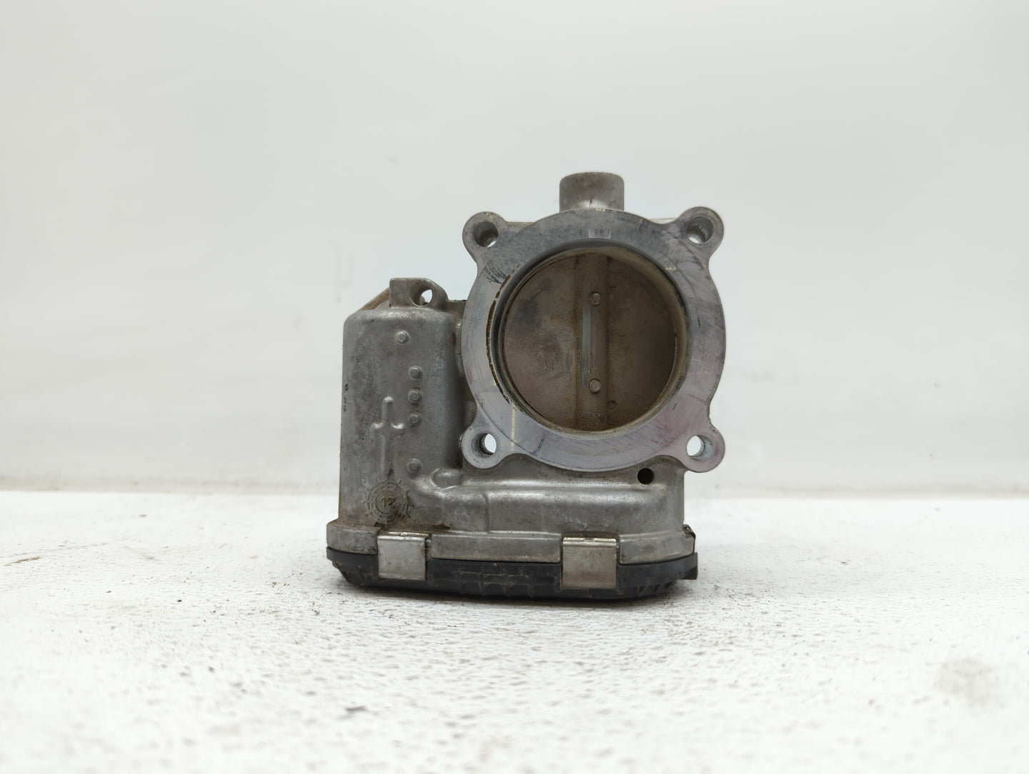 2014-2018 Ford Focus Throttle Body P/N:0 280 750 566 DS7E-9F991-BB Fits Fits 2014 2015 2016 2017 2018 2019 OEM Used Auto Par