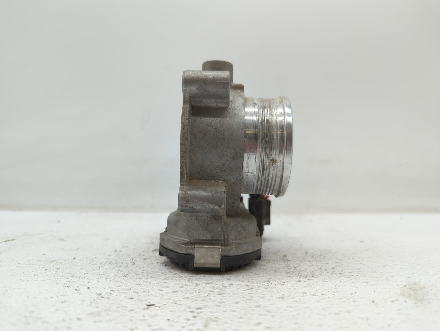 2014-2018 Ford Focus Throttle Body P/N:0 280 750 566 DS7E-9F991-BB Fits Fits 2014 2015 2016 2017 2018 2019 OEM Used Auto Par