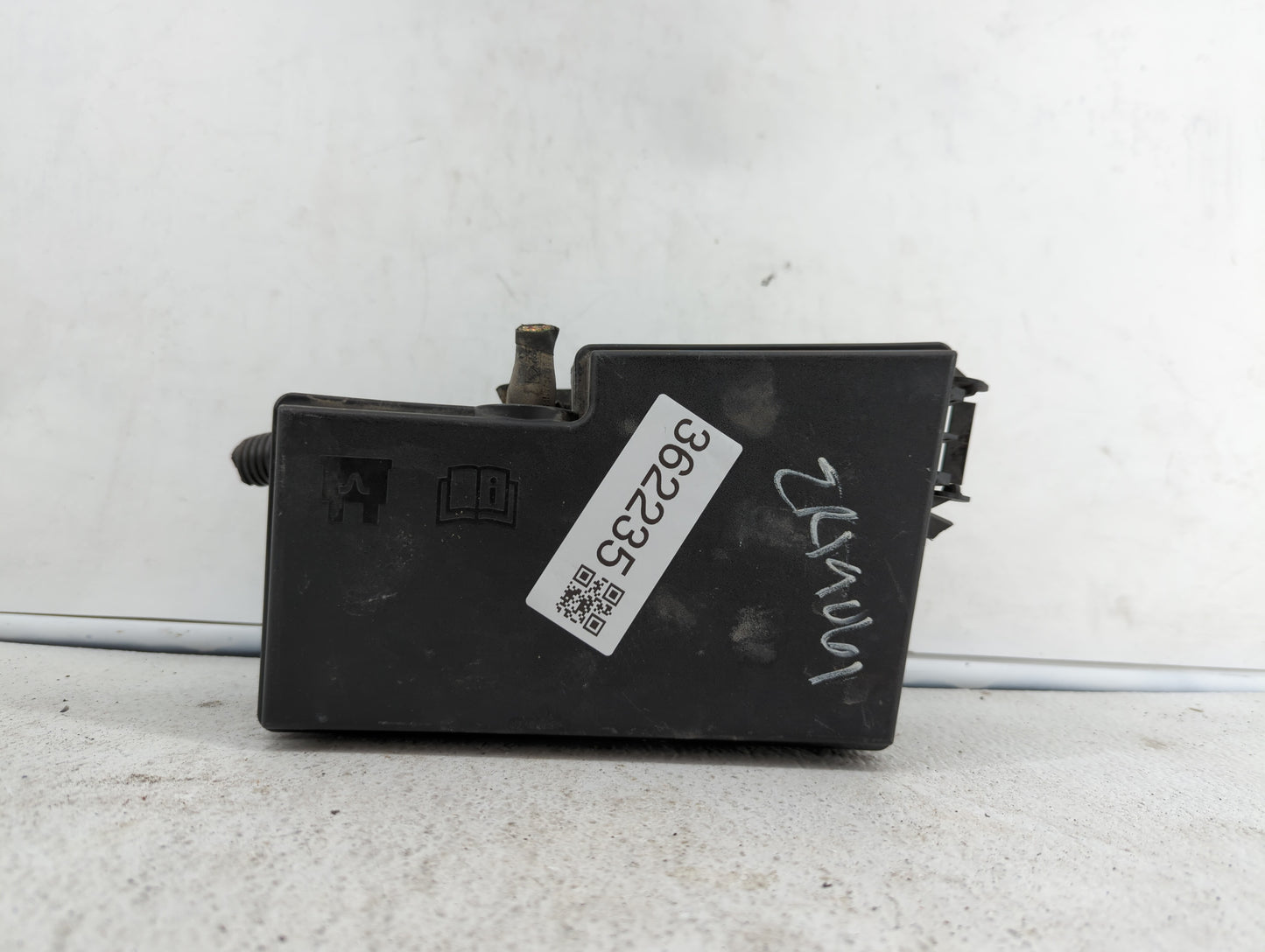 2012-2014 Ford Focus Fusebox Fuse Box Panel Relay Module P/N:EV4T-14K733 AV6T-14A142-AB, AV6T-14A142-AA Fits Fits 2012 2013 