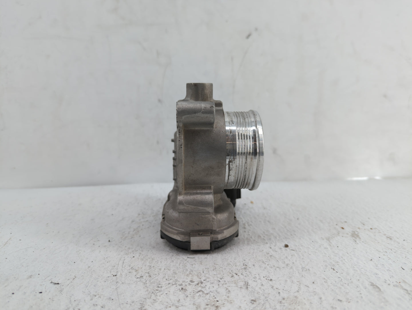 2014-2018 Ford Focus Throttle Body P/N:0 280 750 566 DS7E-9F991-BB Fits Fits 2014 2015 2016 2017 2018 2019 OEM Used Auto Par