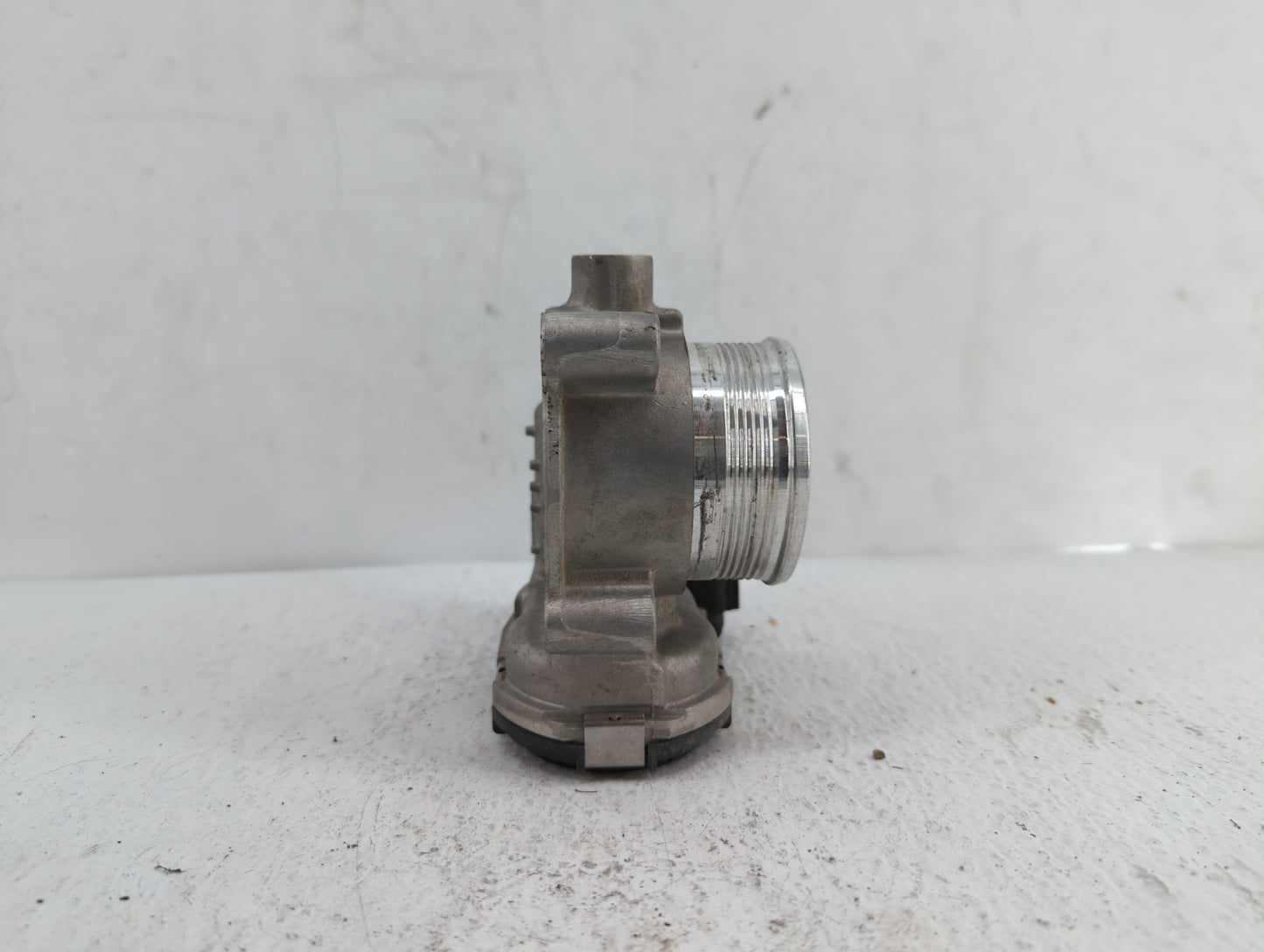 2014-2018 Ford Focus Throttle Body P/N:0 280 750 566 DS7E-9F991-BB Fits Fits 2014 2015 2016 2017 2018 2019 OEM Used Auto Par