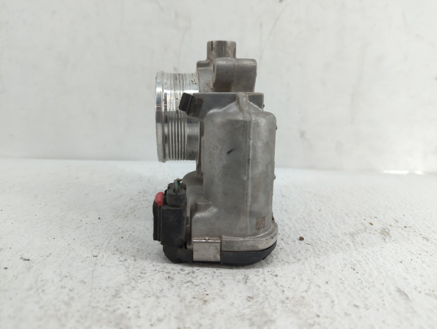 2014-2018 Ford Focus Throttle Body P/N:0 280 750 566 DS7E-9F991-BB Fits Fits 2014 2015 2016 2017 2018 2019 OEM Used Auto Par