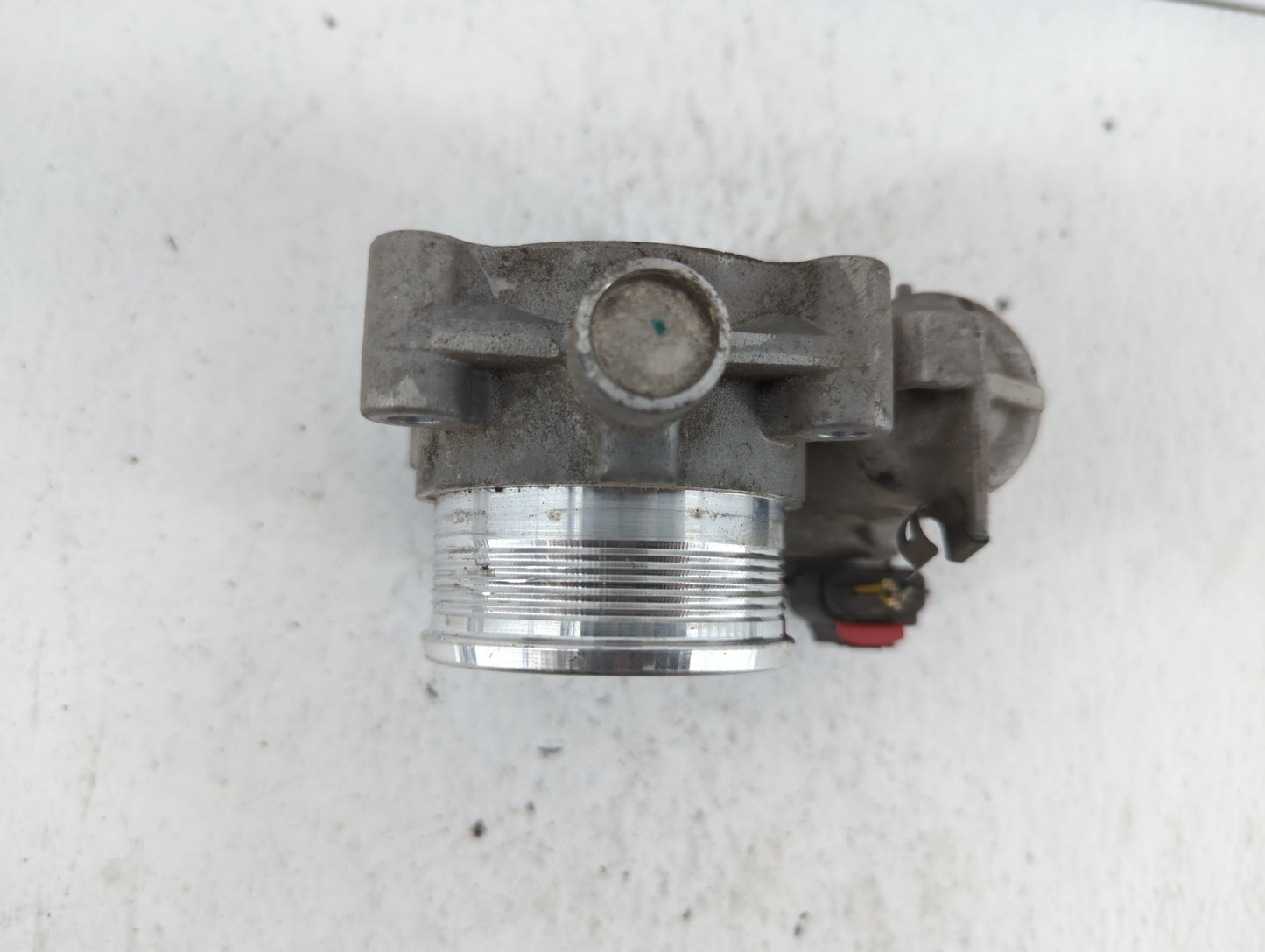 2014-2018 Ford Focus Throttle Body P/N:0 280 750 566 DS7E-9F991-BB Fits Fits 2014 2015 2016 2017 2018 2019 OEM Used Auto Par