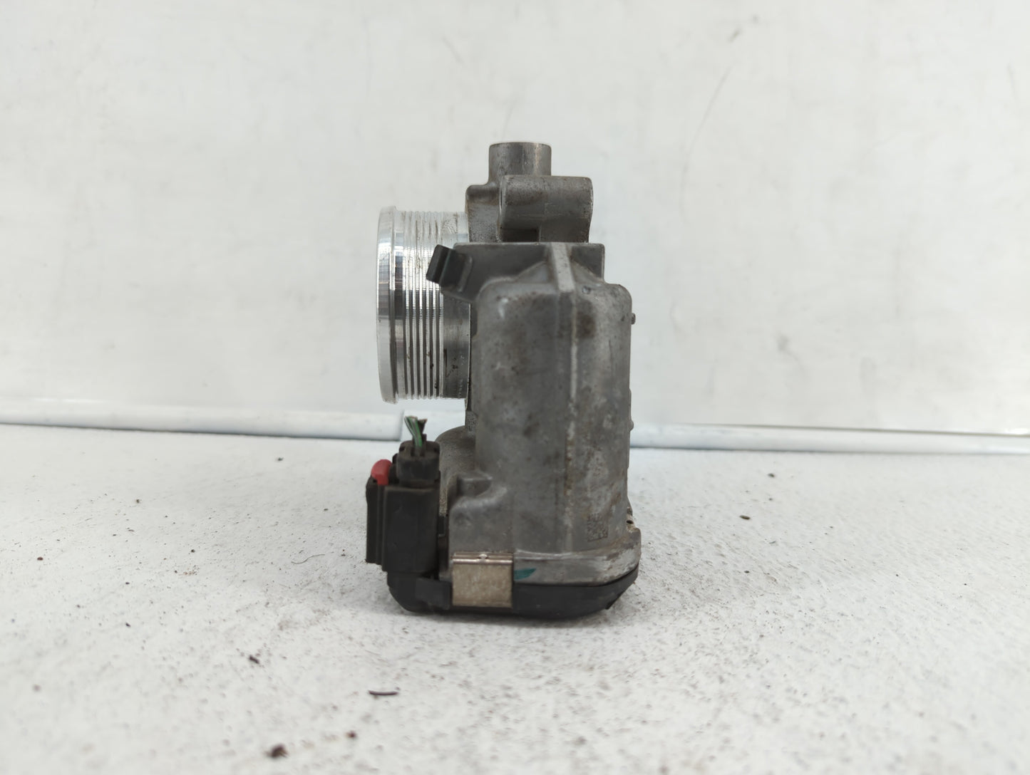 2014-2018 Ford Focus Throttle Body P/N:0 280 750 566 DS7E-9F991-BB Fits Fits 2014 2015 2016 2017 2018 2019 OEM Used Auto Par