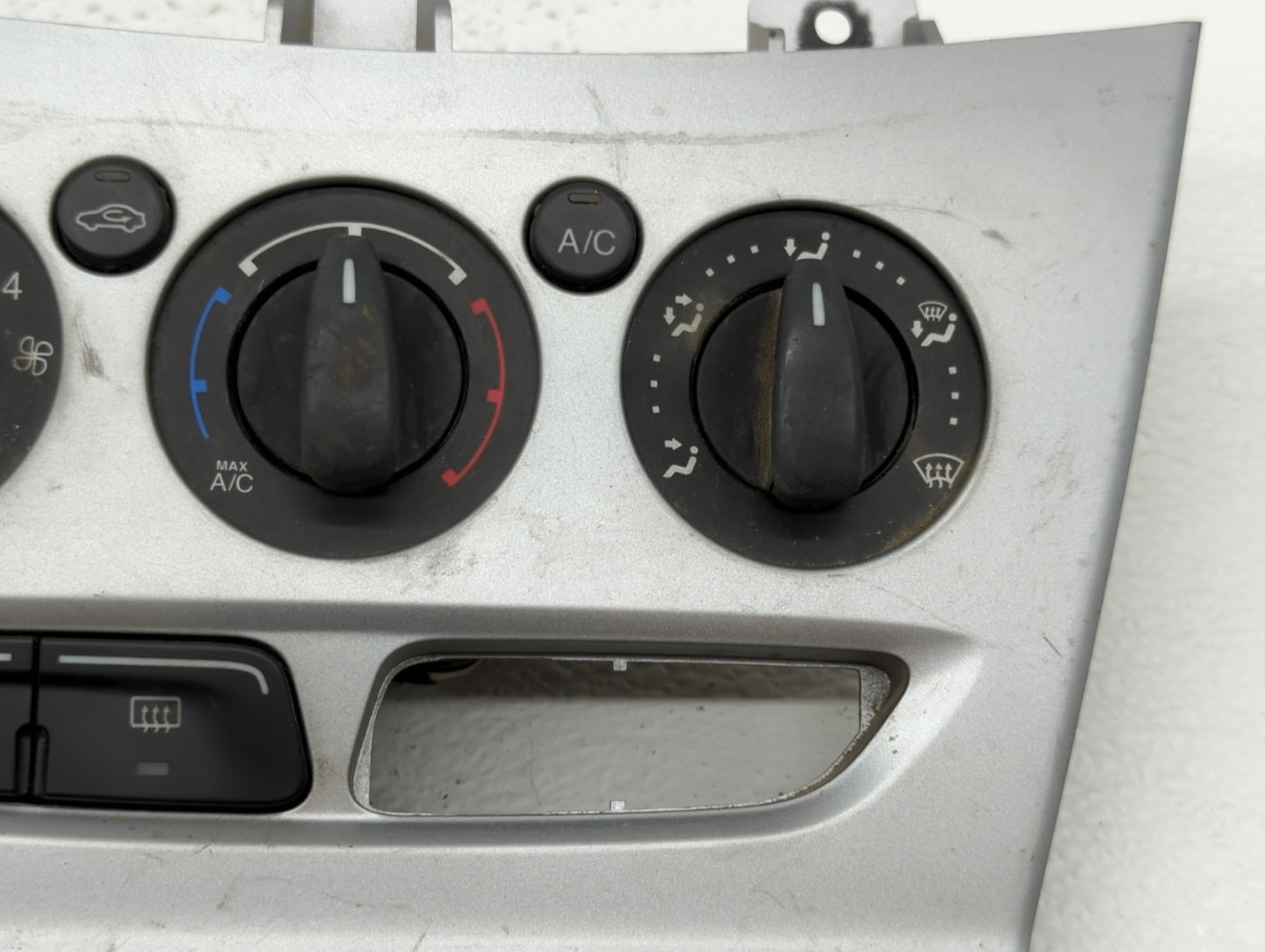 2013-2014 Ford Focus Climate Control Module Temperature AC/Heater Replacement P/N:E1062773 CM5T-19980-AF Fits Fits 2013 2014