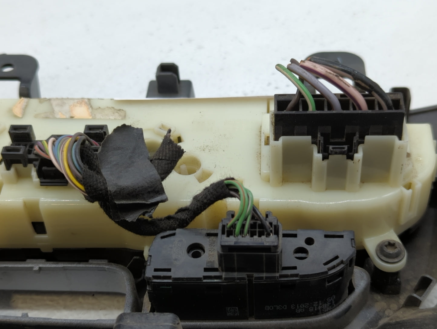2013-2014 Ford Focus Climate Control Module Temperature AC/Heater Replacement P/N:E1062773 CM5T-19980-AF Fits Fits 2013 2014