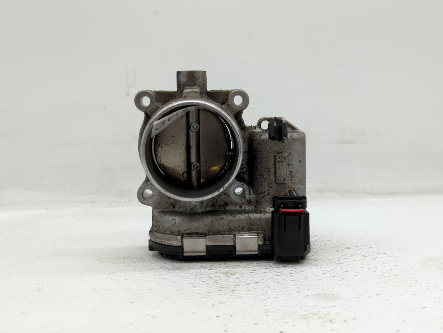 2014-2018 Ford Focus Throttle Body P/N:0 280 750 566 DS7E-9F991-BB Fits Fits 2014 2015 2016 2017 2018 2019 OEM Used Auto Par