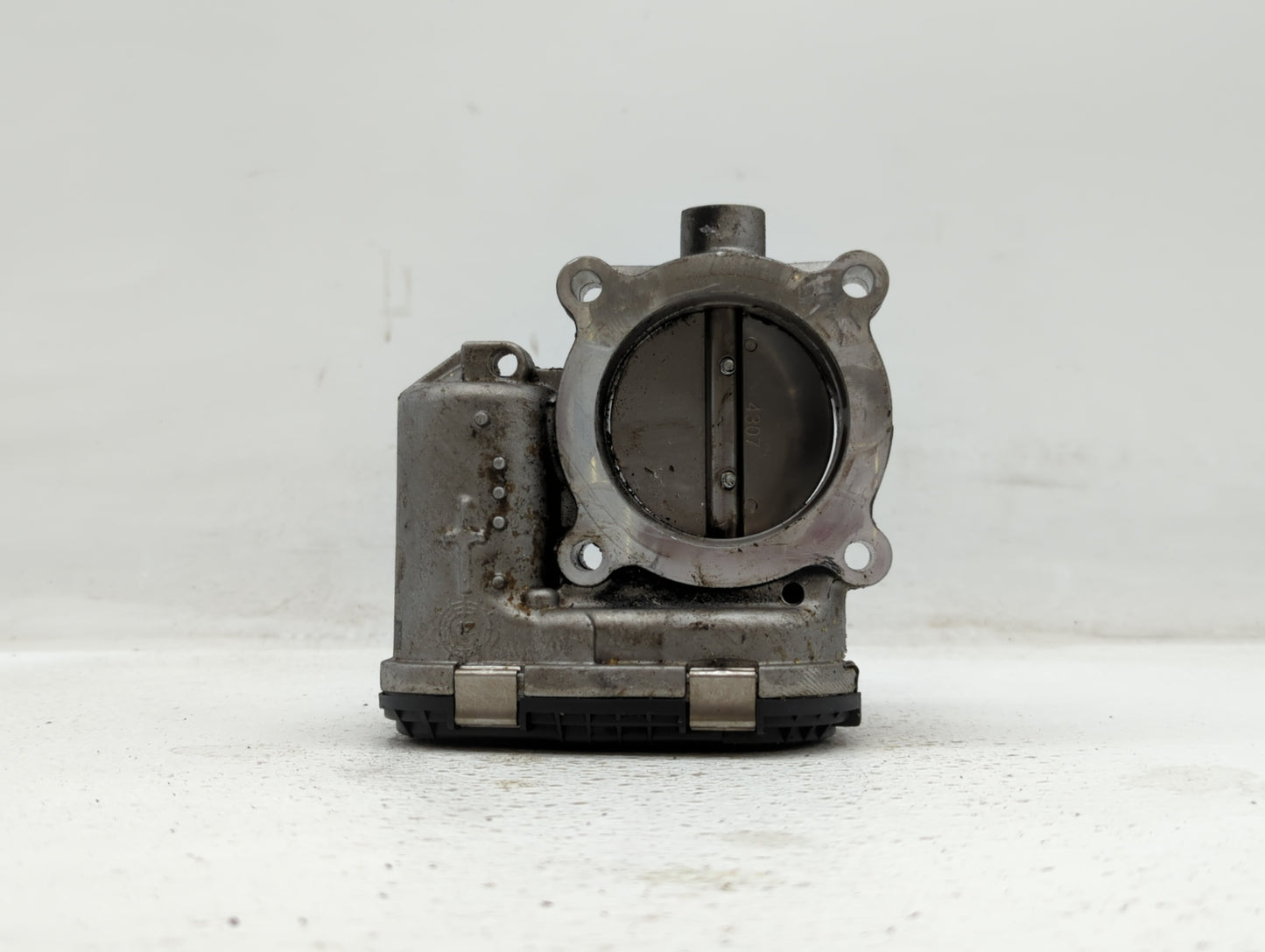 2014-2018 Ford Focus Throttle Body P/N:0 280 750 566 DS7E-9F991-BB Fits Fits 2014 2015 2016 2017 2018 2019 OEM Used Auto Par