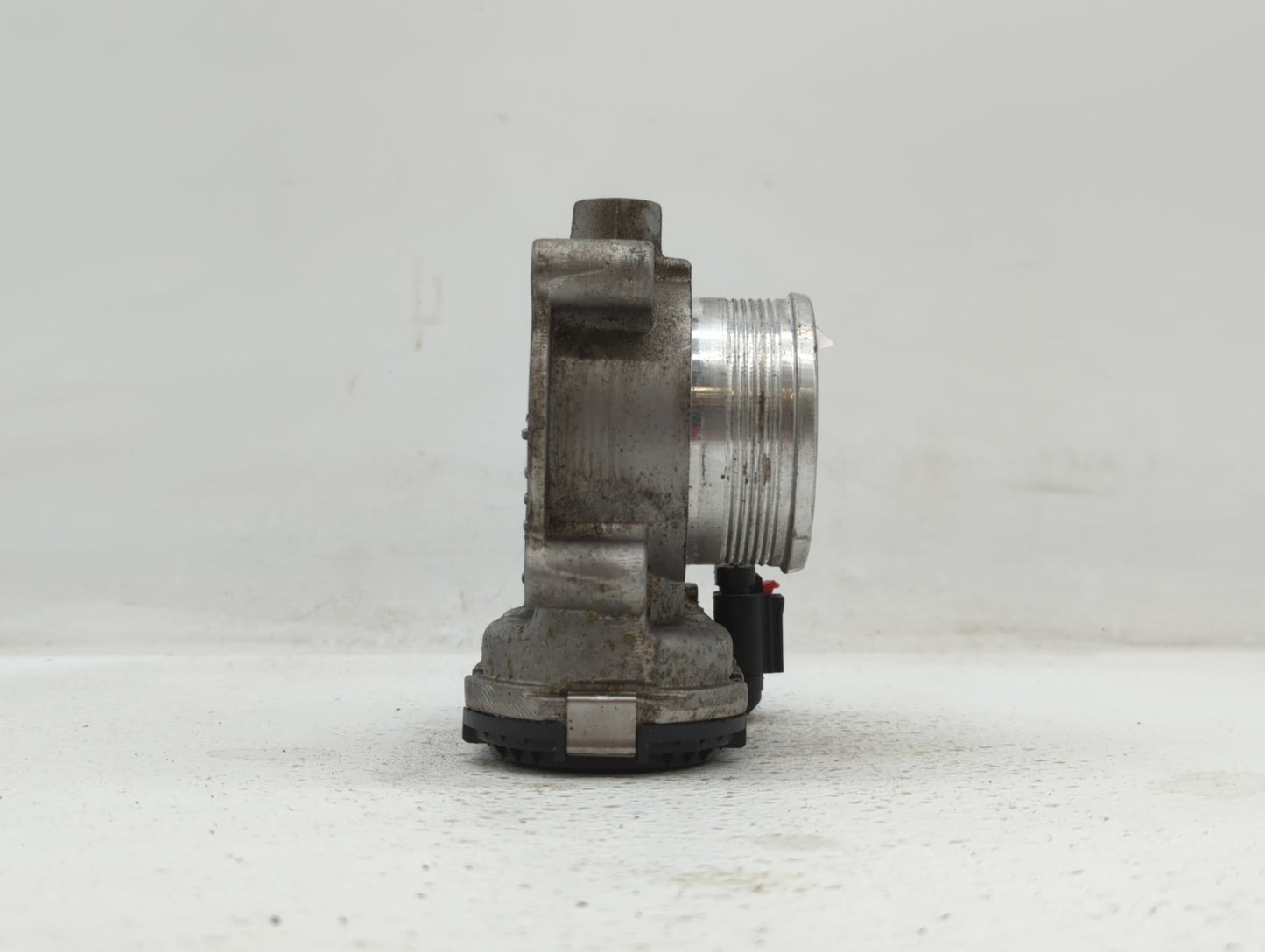 2014-2018 Ford Focus Throttle Body P/N:0 280 750 566 DS7E-9F991-BB Fits Fits 2014 2015 2016 2017 2018 2019 OEM Used Auto Par