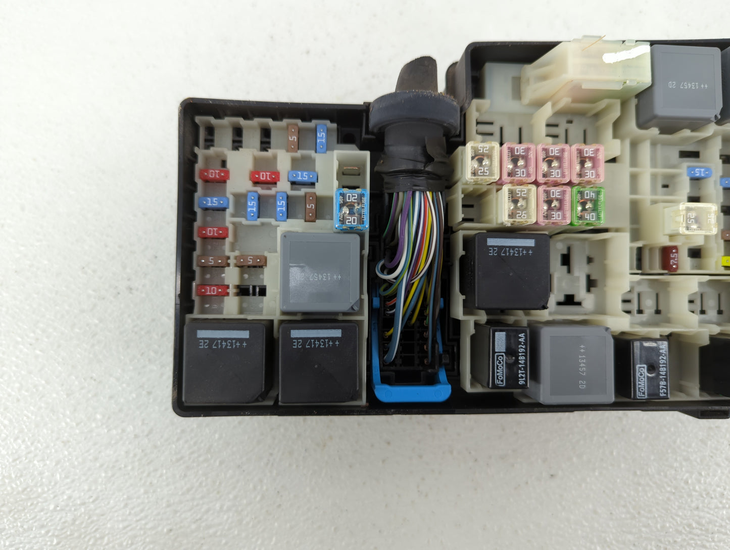2012-2014 Ford Focus Fusebox Fuse Box Panel Relay Module P/N:AV6T-14A067-AC EV4T-14K733, AV6T-14A142-AB Fits Fits 2012 2013 