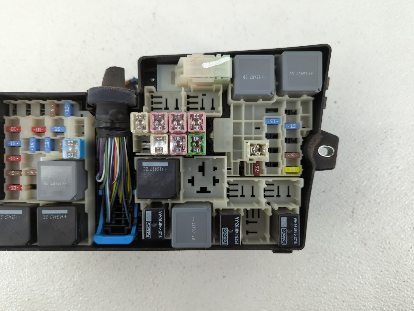 2012-2014 Ford Focus Fusebox Fuse Box Panel Relay Module P/N:AV6T-14A067-AC EV4T-14K733, AV6T-14A142-AB Fits Fits 2012 2013 
