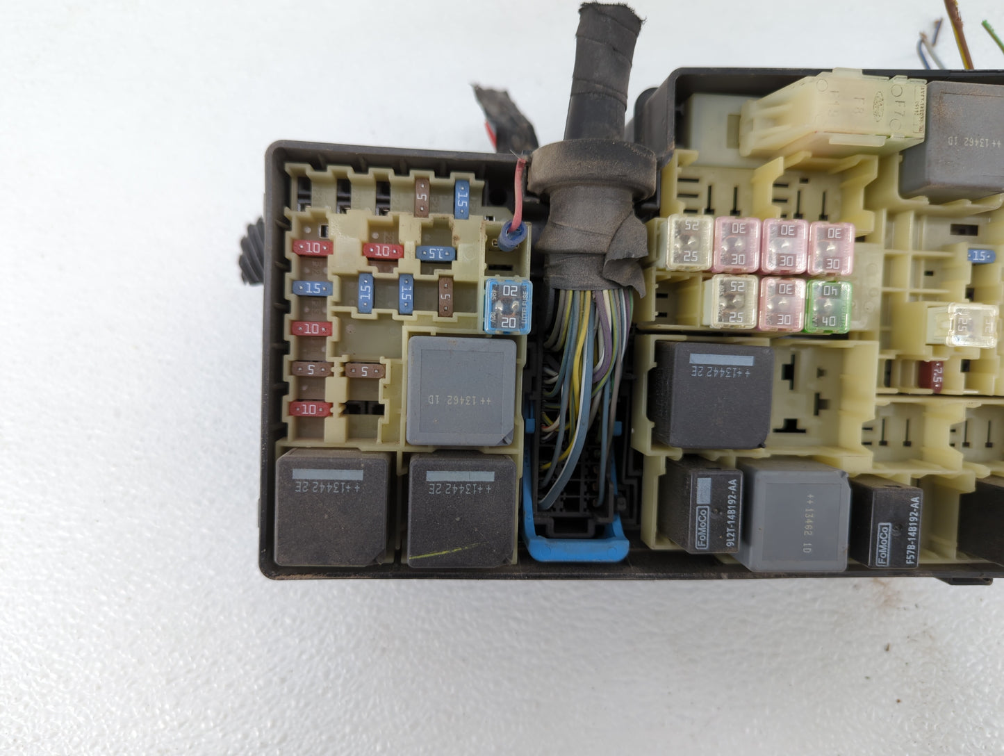 2012-2014 Ford Focus Fusebox Fuse Box Panel Relay Module P/N:AV6T-14A067-AC EV4T-14K733, AV6T-14A142-AB Fits Fits 2012 2013 