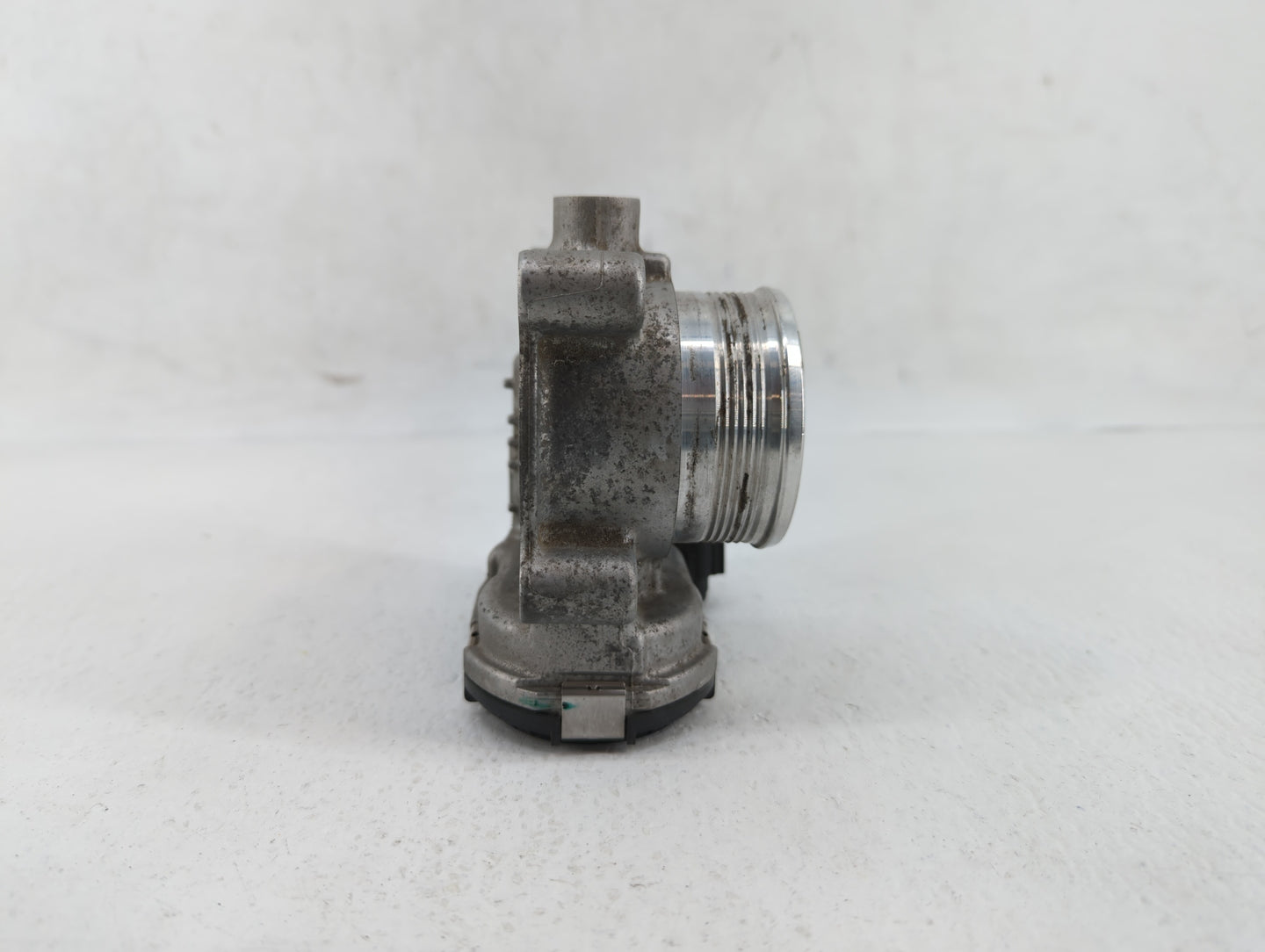 2014-2018 Ford Focus Throttle Body P/N:0 280 750 566 DS7E-9F991-BB Fits Fits 2014 2015 2016 2017 2018 2019 OEM Used Auto Par