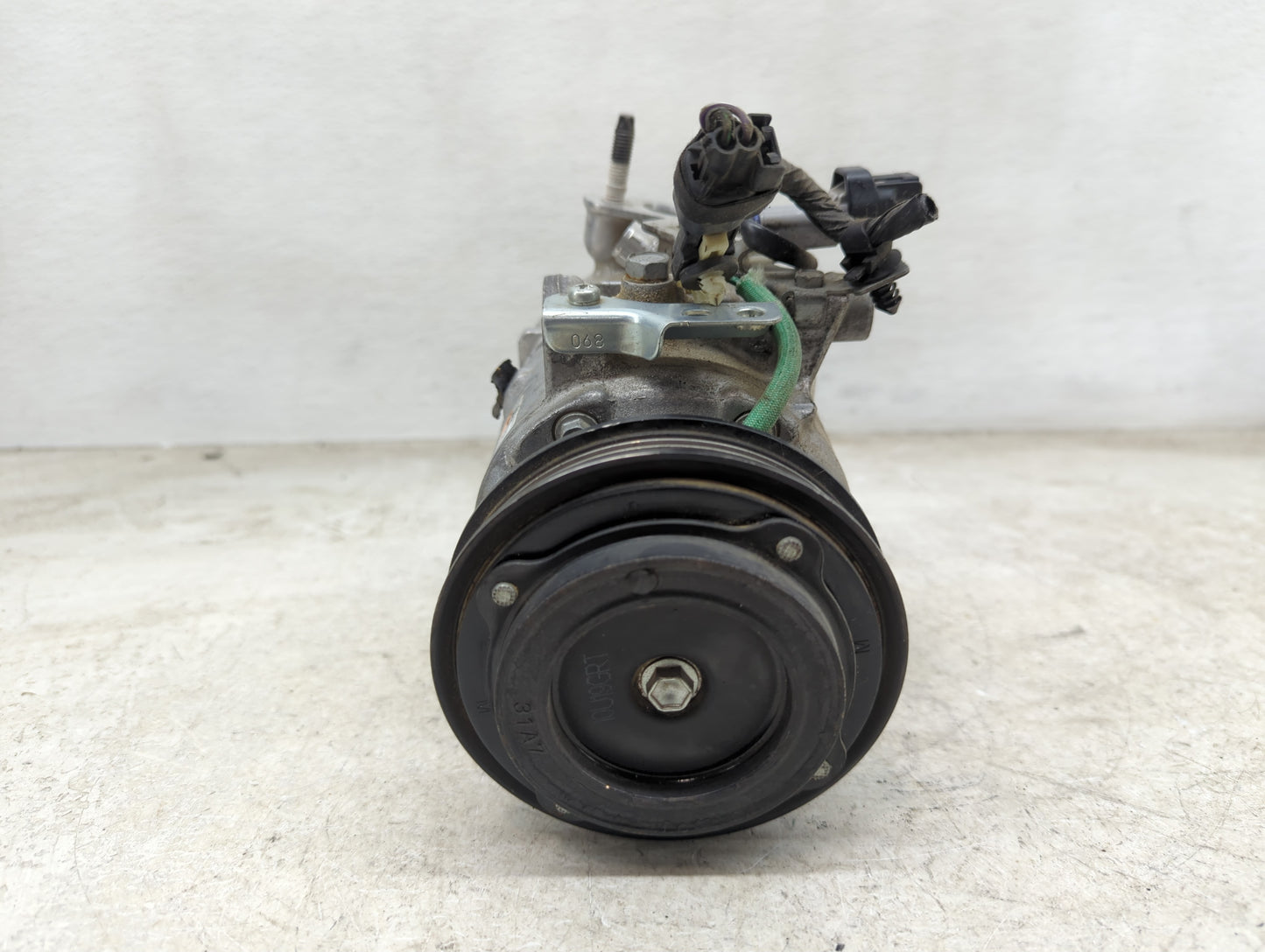 2014-2018 Ford Focus Air Conditioning A/c Ac Compressor Oem - Oemusedautoparts1.com