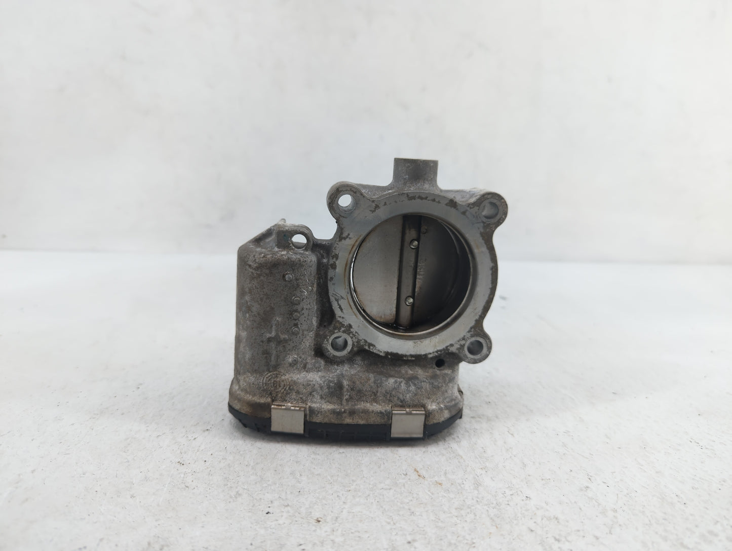 2014-2018 Ford Focus Throttle Body P/N:0 280 750 566 DS7E-9F991-BB Fits Fits 2014 2015 2016 2017 2018 2019 OEM Used Auto Par