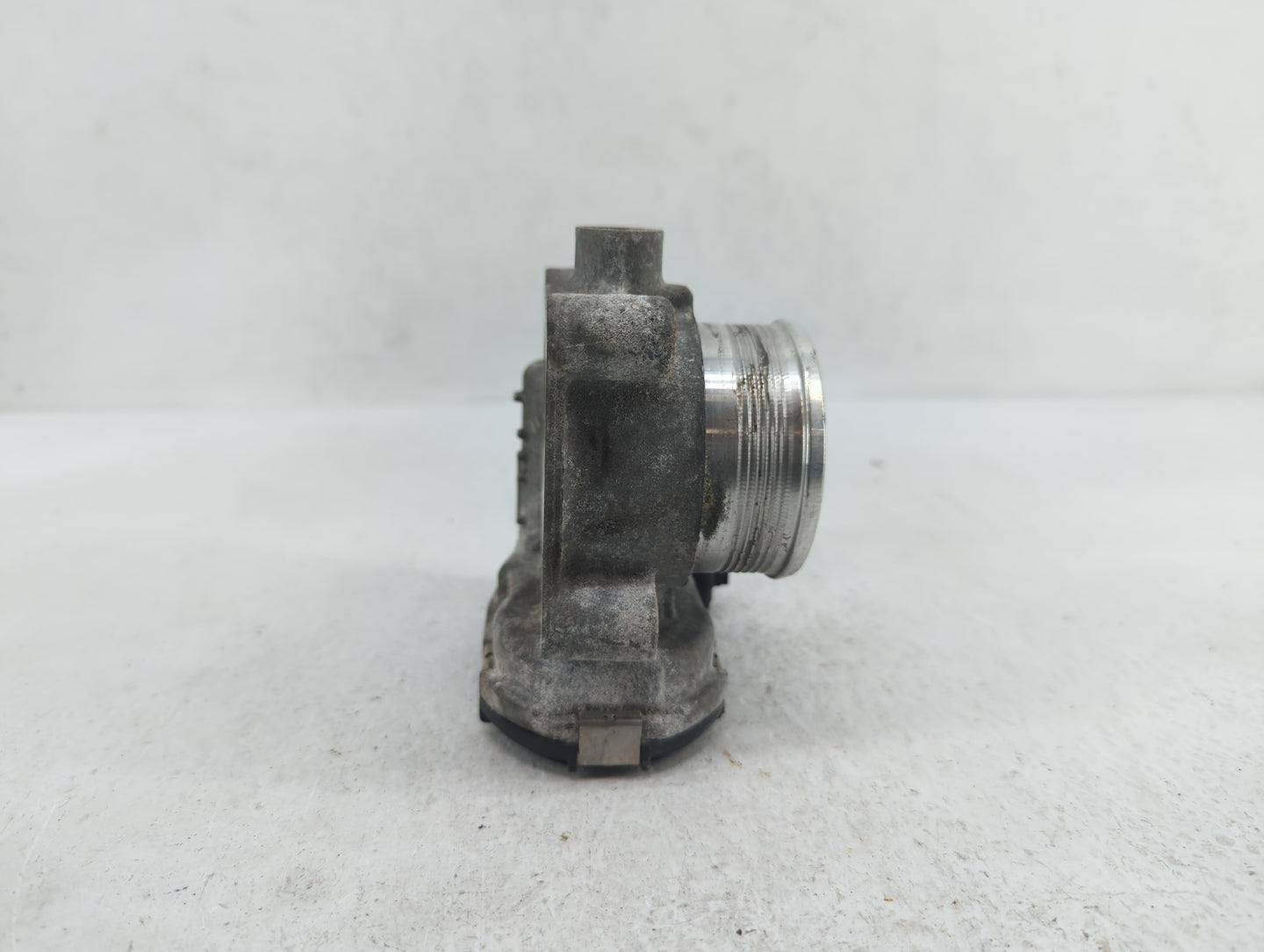 2014-2018 Ford Focus Throttle Body P/N:0 280 750 566 DS7E-9F991-BB Fits Fits 2014 2015 2016 2017 2018 2019 OEM Used Auto Par