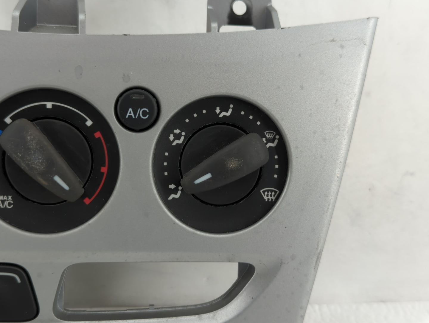 2013-2014 Ford Focus Climate Control Module Temperature AC/Heater Replacement P/N:E1062773 CM5T-19980-AF Fits Fits 2013 2014