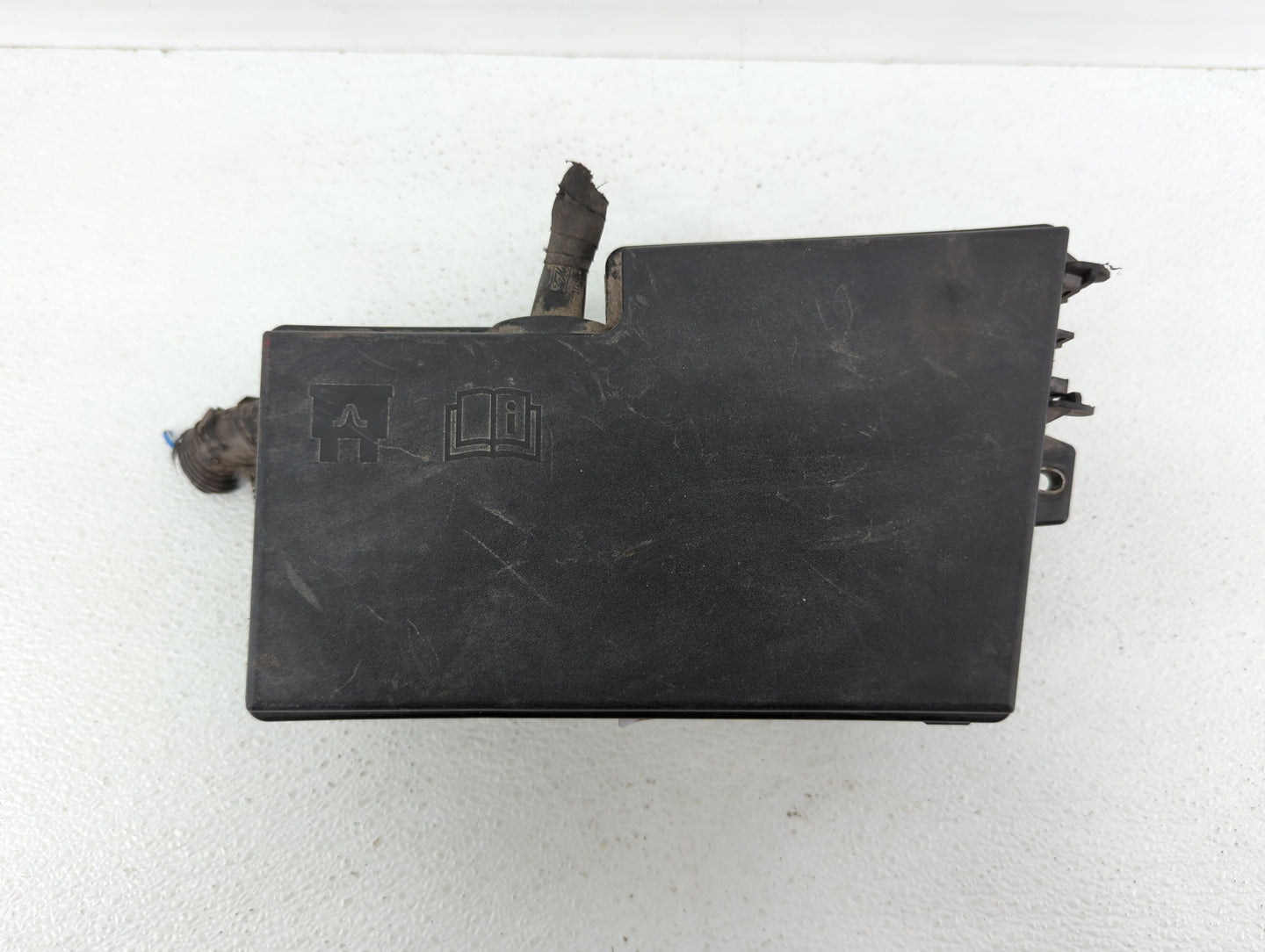 2012-2014 Ford Focus Fusebox Fuse Box Panel Relay Module P/N:AV6T-14A067-AC EV4T-14K733, AV6T-14A142-AB Fits Fits 2012 2013 