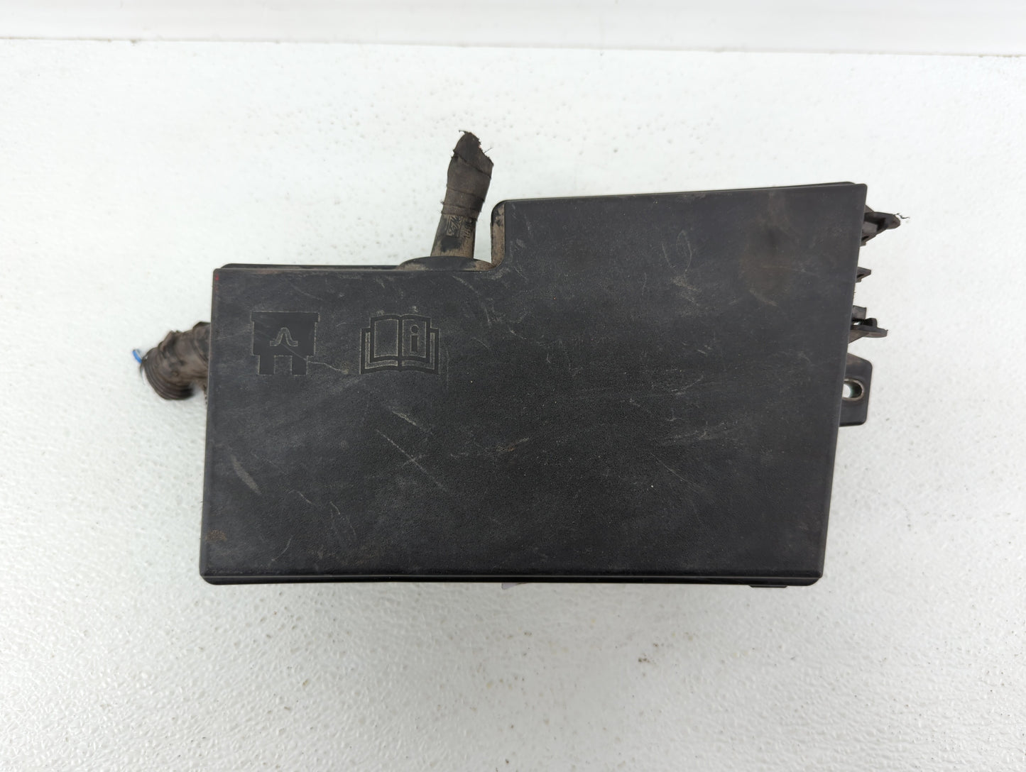 2012-2014 Ford Focus Fusebox Fuse Box Panel Relay Module P/N:AV6T-14A067-AC EV4T-14K733, AV6T-14A142-AB Fits Fits 2012 2013 