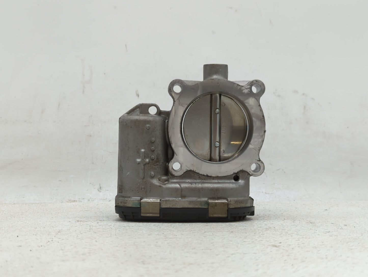 2014-2018 Ford Focus Throttle Body P/N:DS7E-9F991-BB Fits Fits 2014 2015 2016 2017 2018 2019 OEM Used Auto Parts - Oemusedau