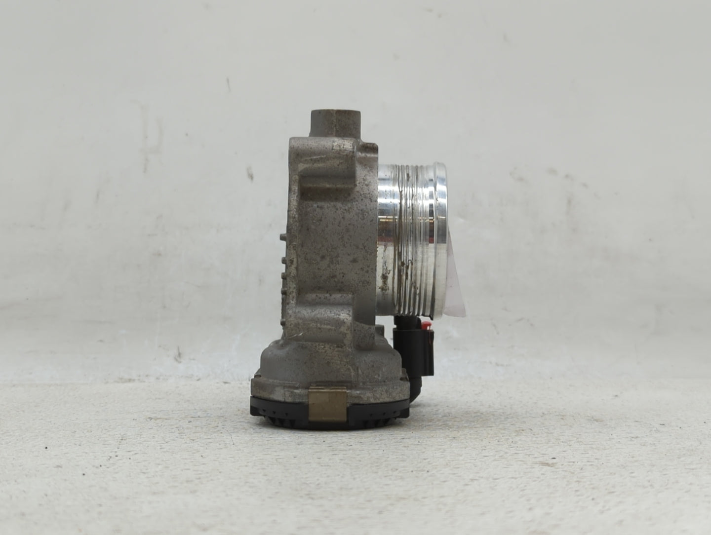 2014-2018 Ford Focus Throttle Body P/N:DS7E-9F991-BB Fits Fits 2014 2015 2016 2017 2018 2019 OEM Used Auto Parts - Oemusedau