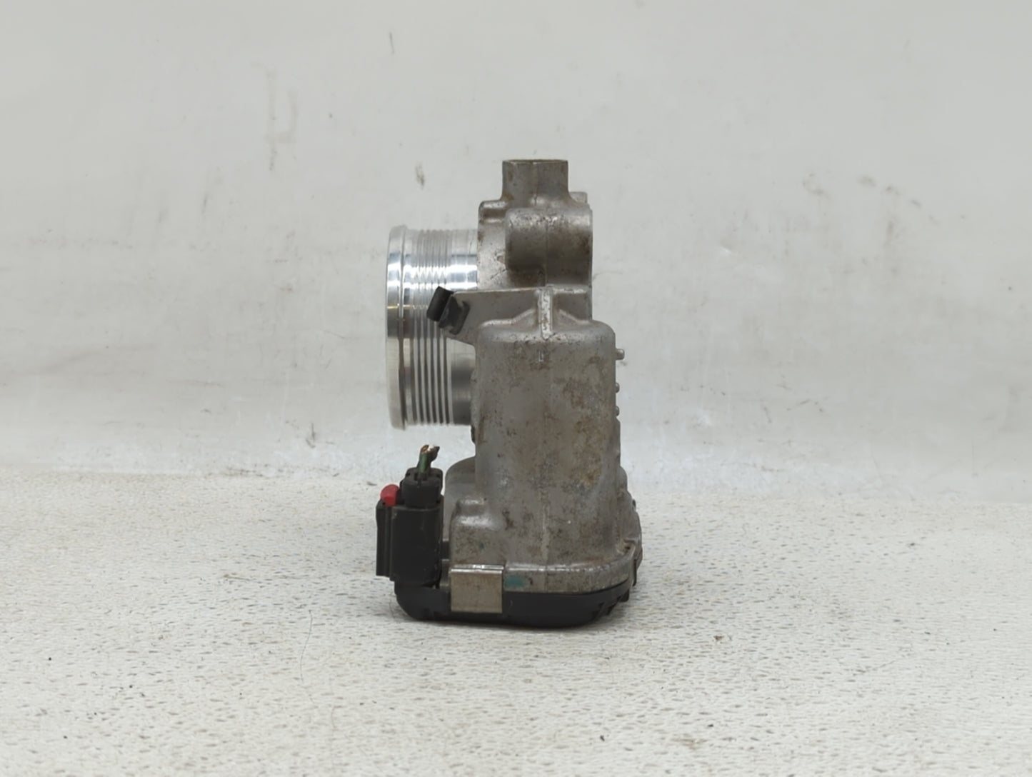 2014-2018 Ford Focus Throttle Body P/N:DS7E-9F991-BB Fits Fits 2014 2015 2016 2017 2018 2019 OEM Used Auto Parts - Oemusedau