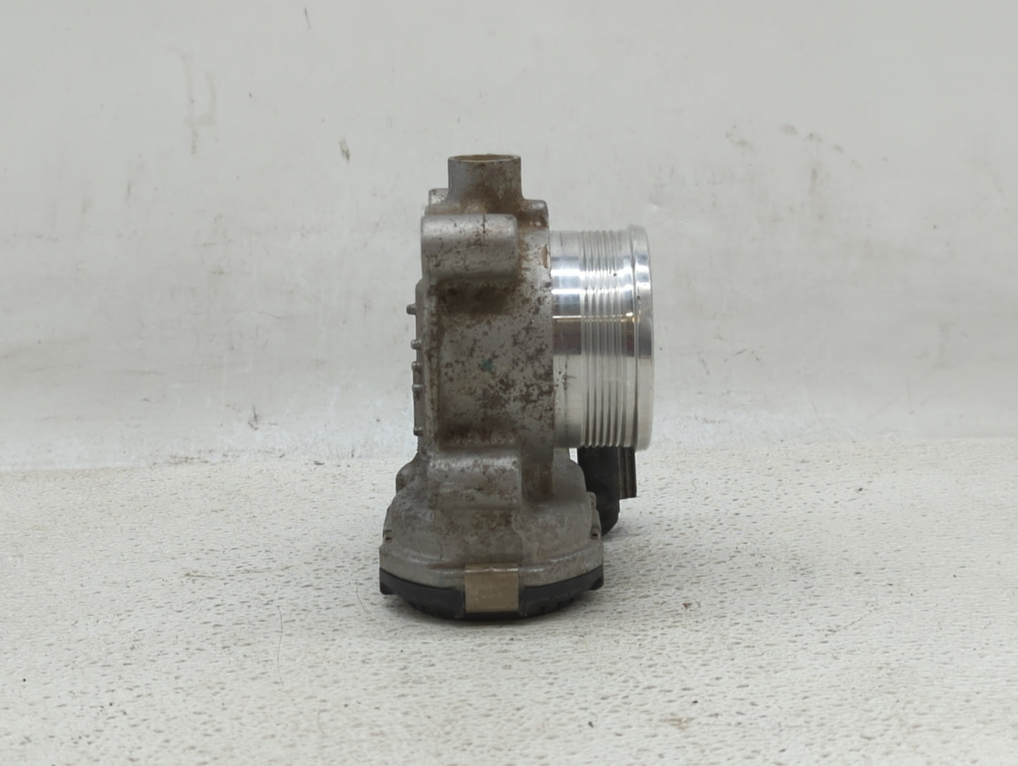 2014-2018 Ford Focus Throttle Body P/N:DS7E-9F991-BB Fits Fits 2014 2015 2016 2017 2018 2019 OEM Used Auto Parts - Oemusedau