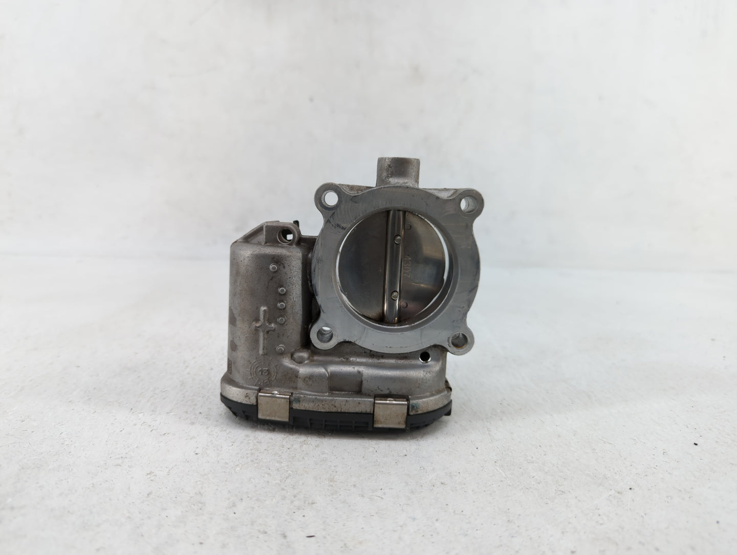 2014-2018 Ford Focus Throttle Body P/N:DS7E-9F991-BB Fits Fits 2014 2015 2016 2017 2018 2019 OEM Used Auto Parts - Oemusedau