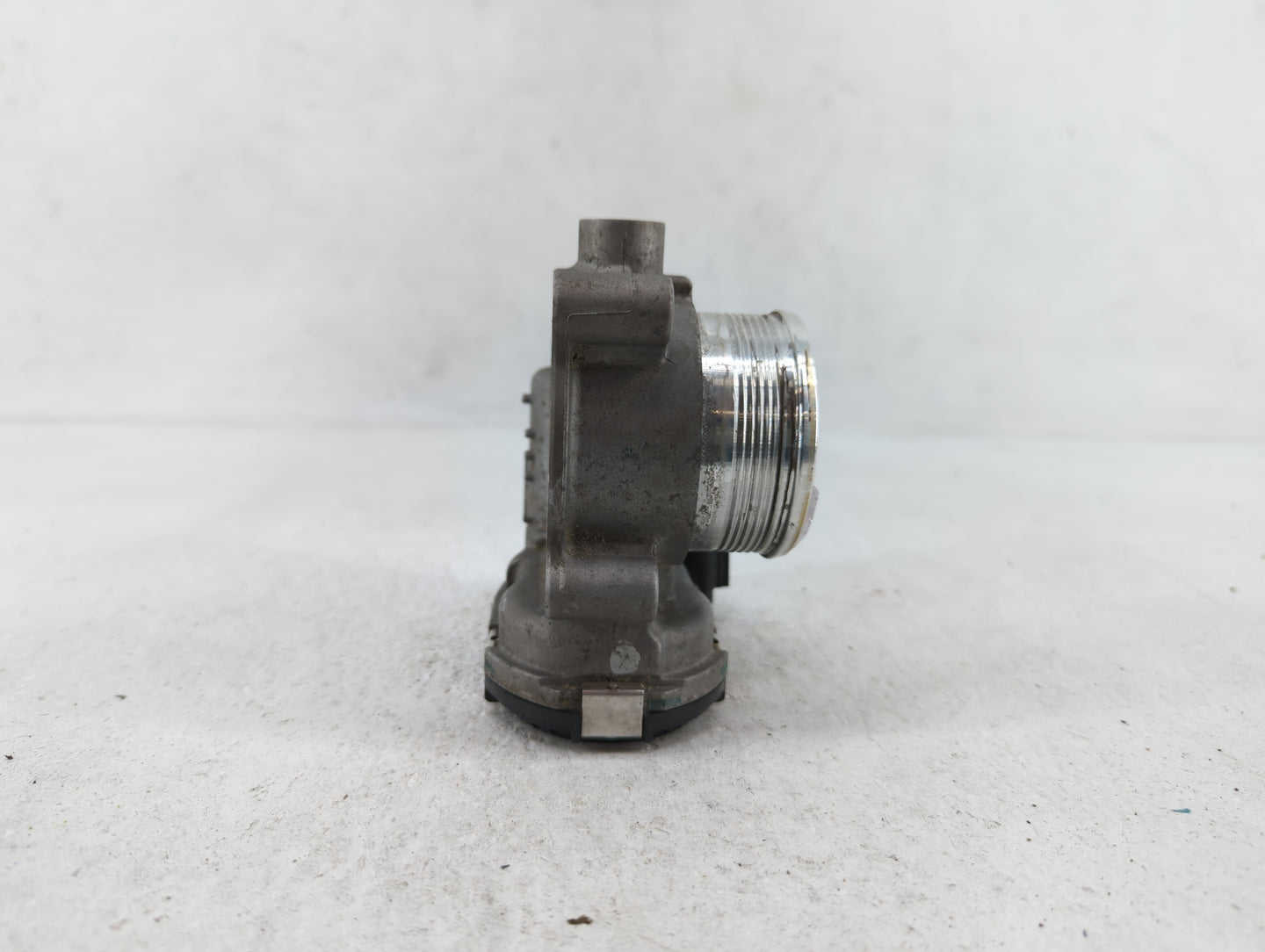 2014-2018 Ford Focus Throttle Body P/N:DS7E-9F991-BB Fits Fits 2014 2015 2016 2017 2018 2019 OEM Used Auto Parts - Oemusedau