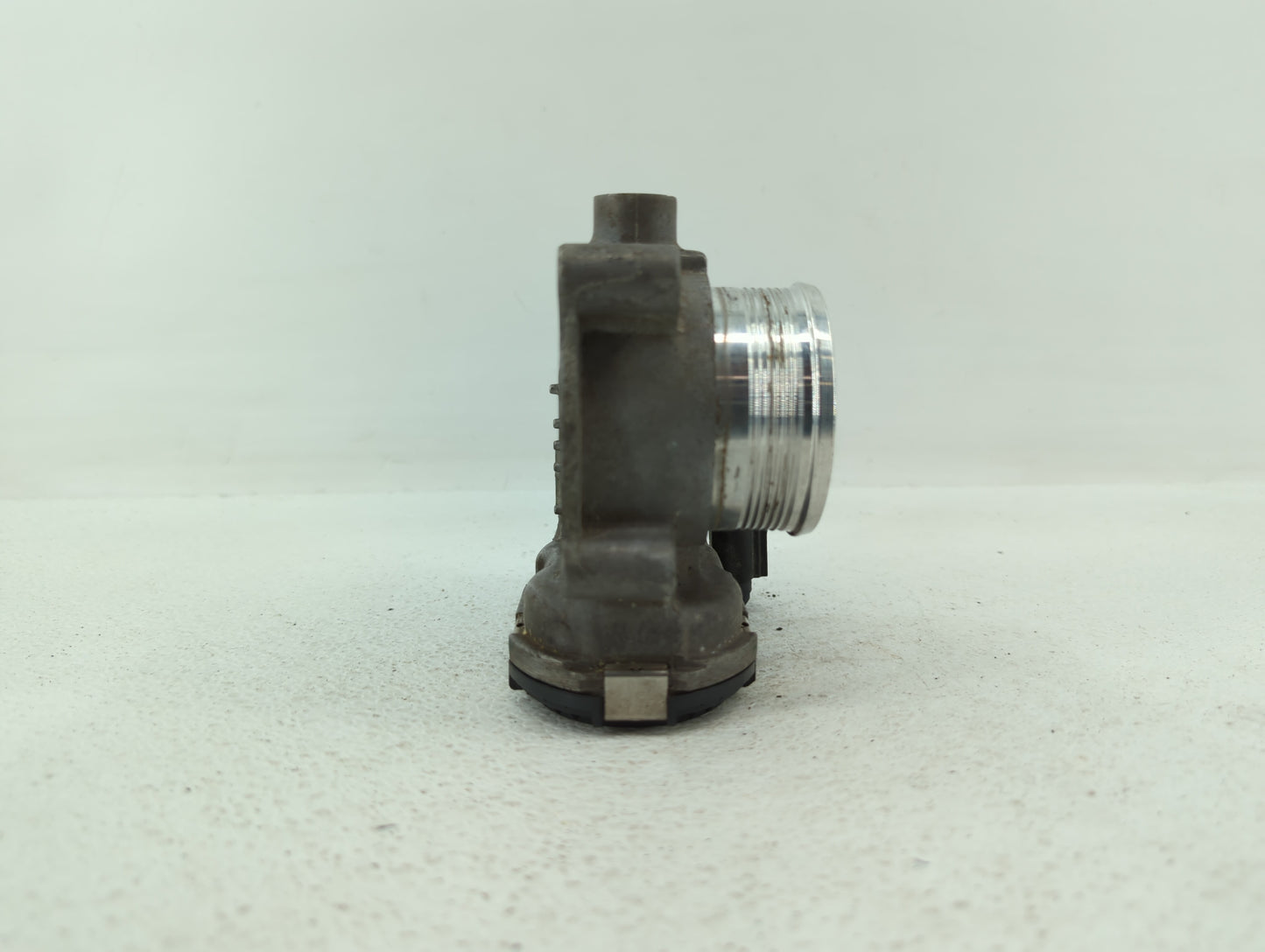 2014-2018 Ford Focus Throttle Body P/N:DS7E-9F991-BB Fits Fits 2014 2015 2016 2017 2018 2019 OEM Used Auto Parts - Oemusedau