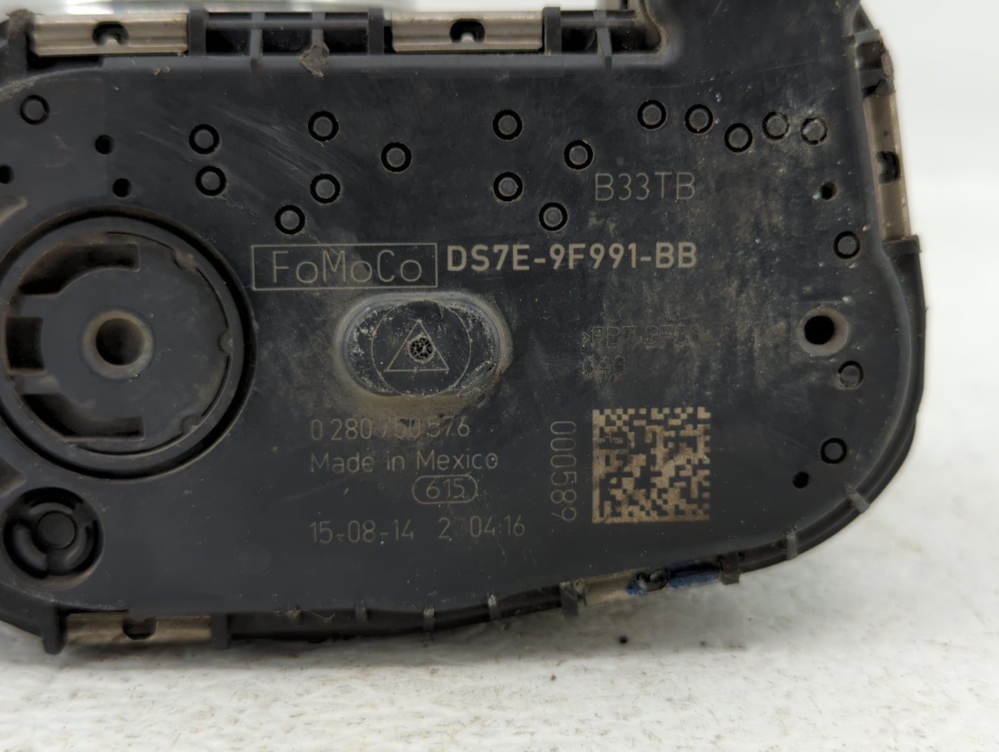 2014-2018 Ford Focus Throttle Body P/N:DS7E-9F991-BB Fits Fits 2014 2015 2016 2017 2018 2019 OEM Used Auto Parts - Oemusedau