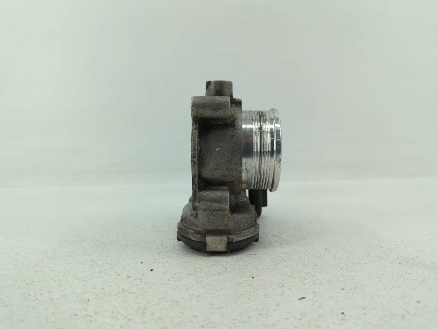 2014-2018 Ford Focus Throttle Body P/N:DS7E-9F991-BB Fits Fits 2014 2015 2016 2017 2018 2019 OEM Used Auto Parts - Oemusedau
