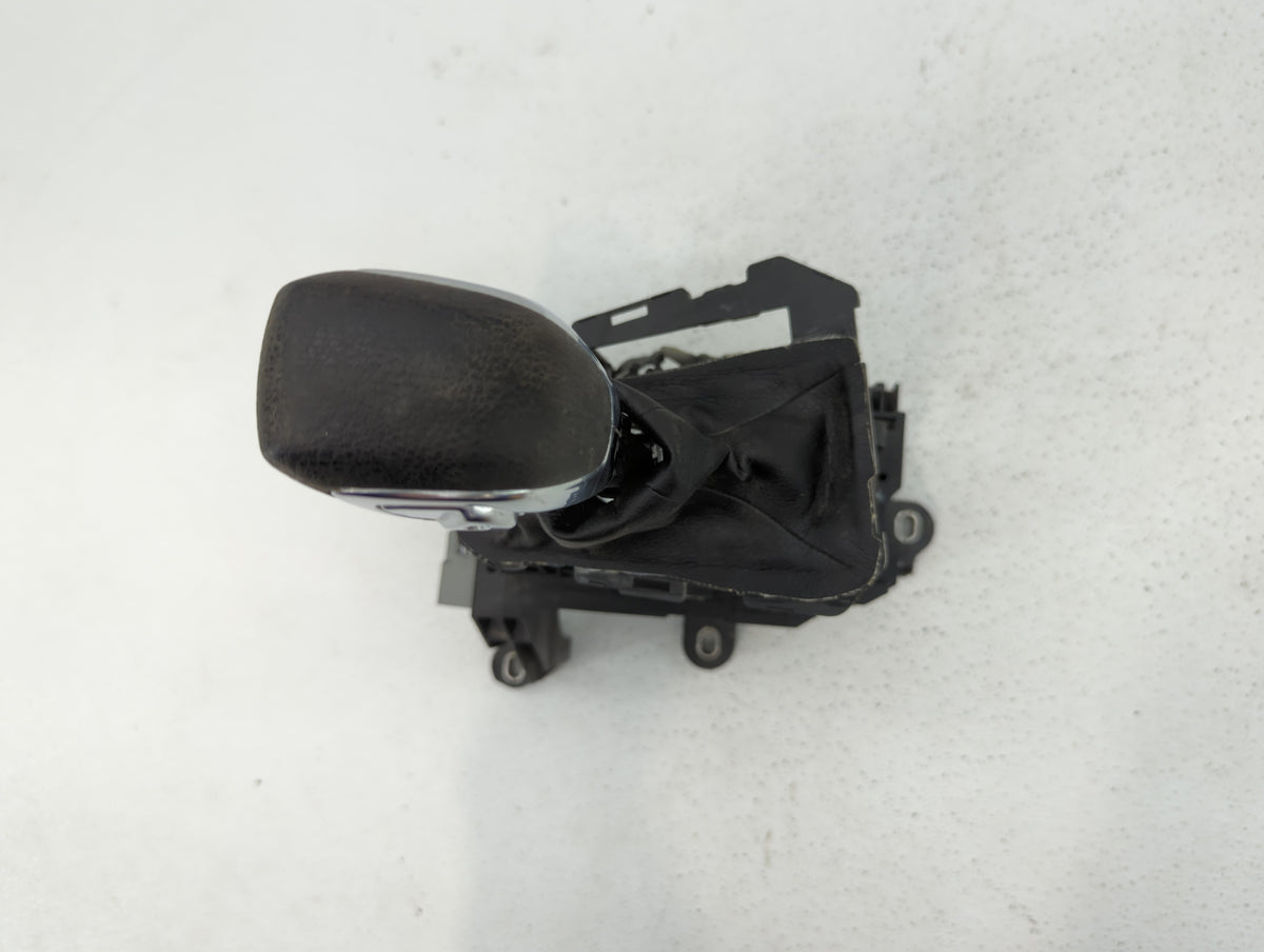 2014 Ford Focus Floor Console Assembly Shifter Black 410623 - Oemusedautoparts1.com