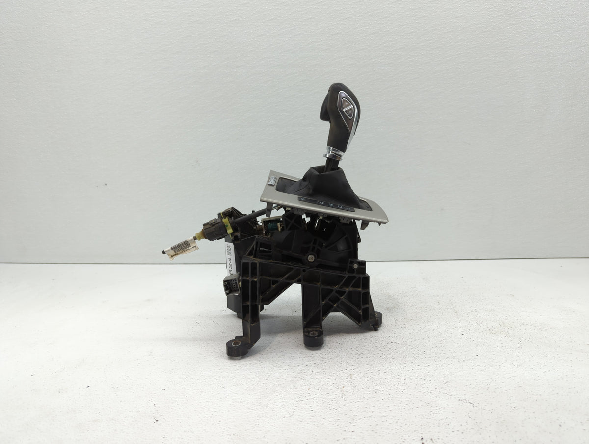 2014 Ford Focus Floor Console Assembly Shifter Black 410624 - Oemusedautoparts1.com