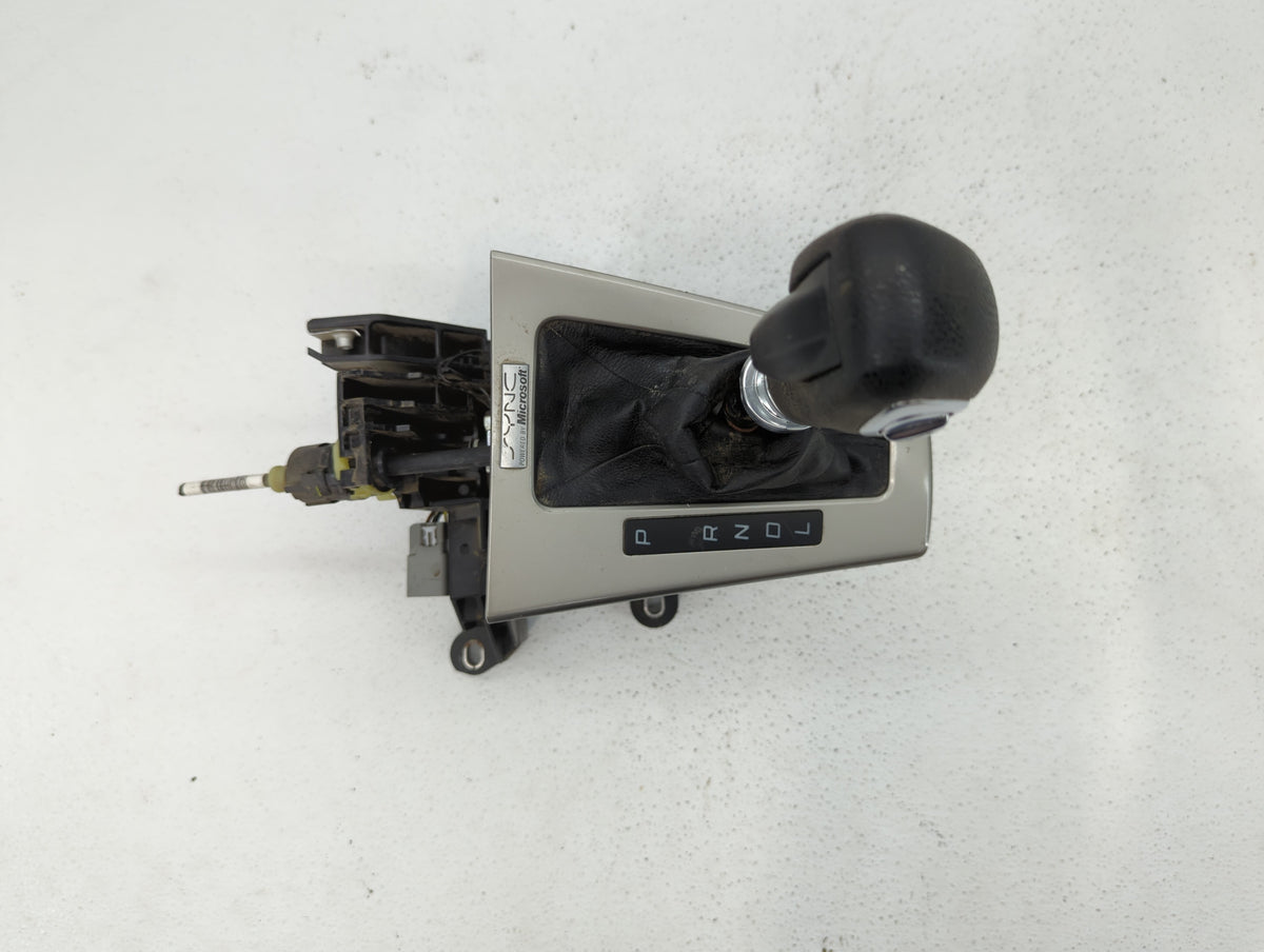 2014 Ford Focus Floor Console Assembly Shifter Black 410624 - Oemusedautoparts1.com